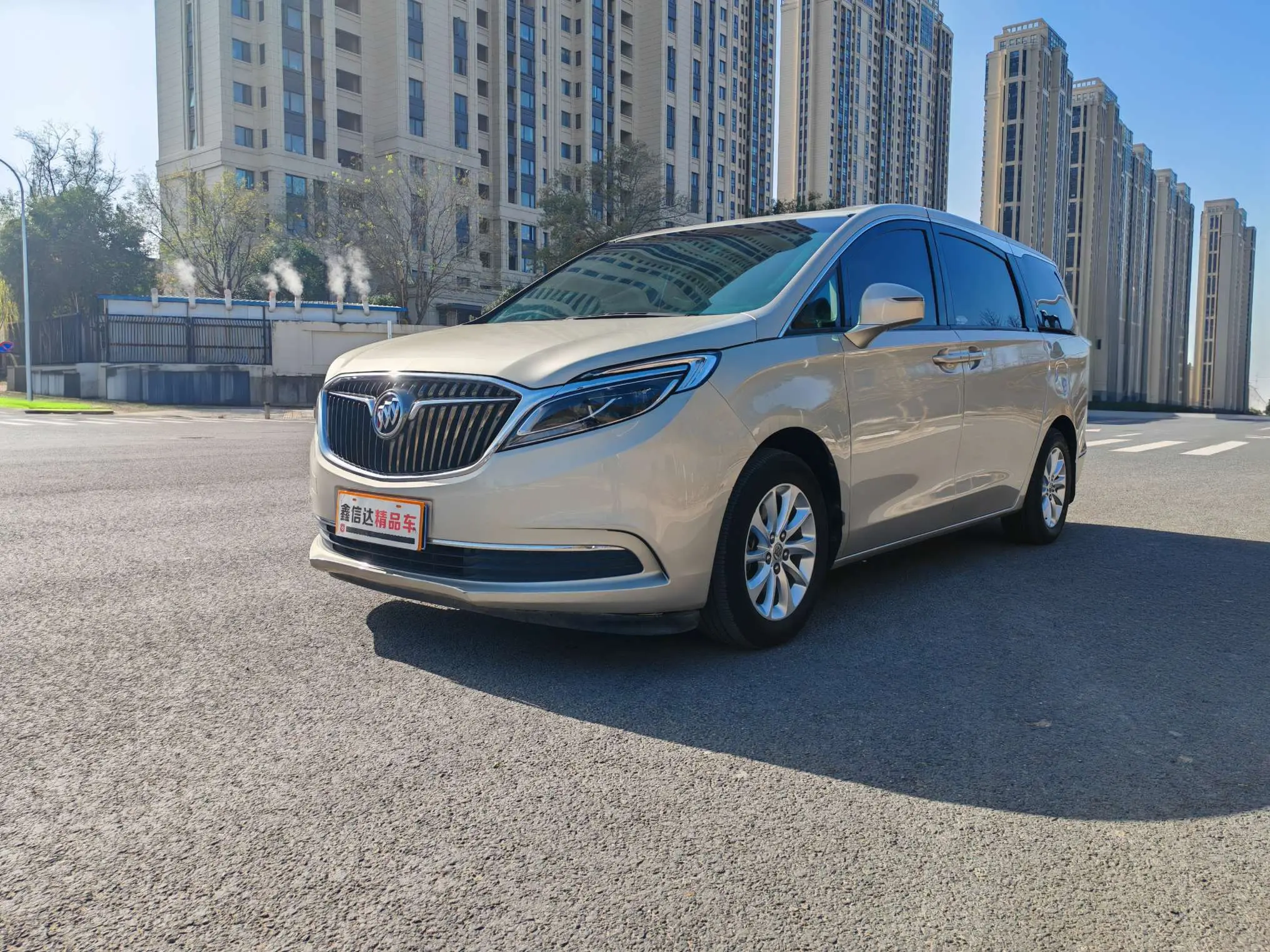 Buick GL8  из Китая