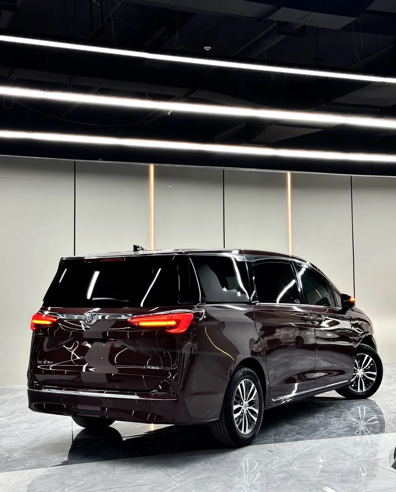 Buick GL8  из Китая