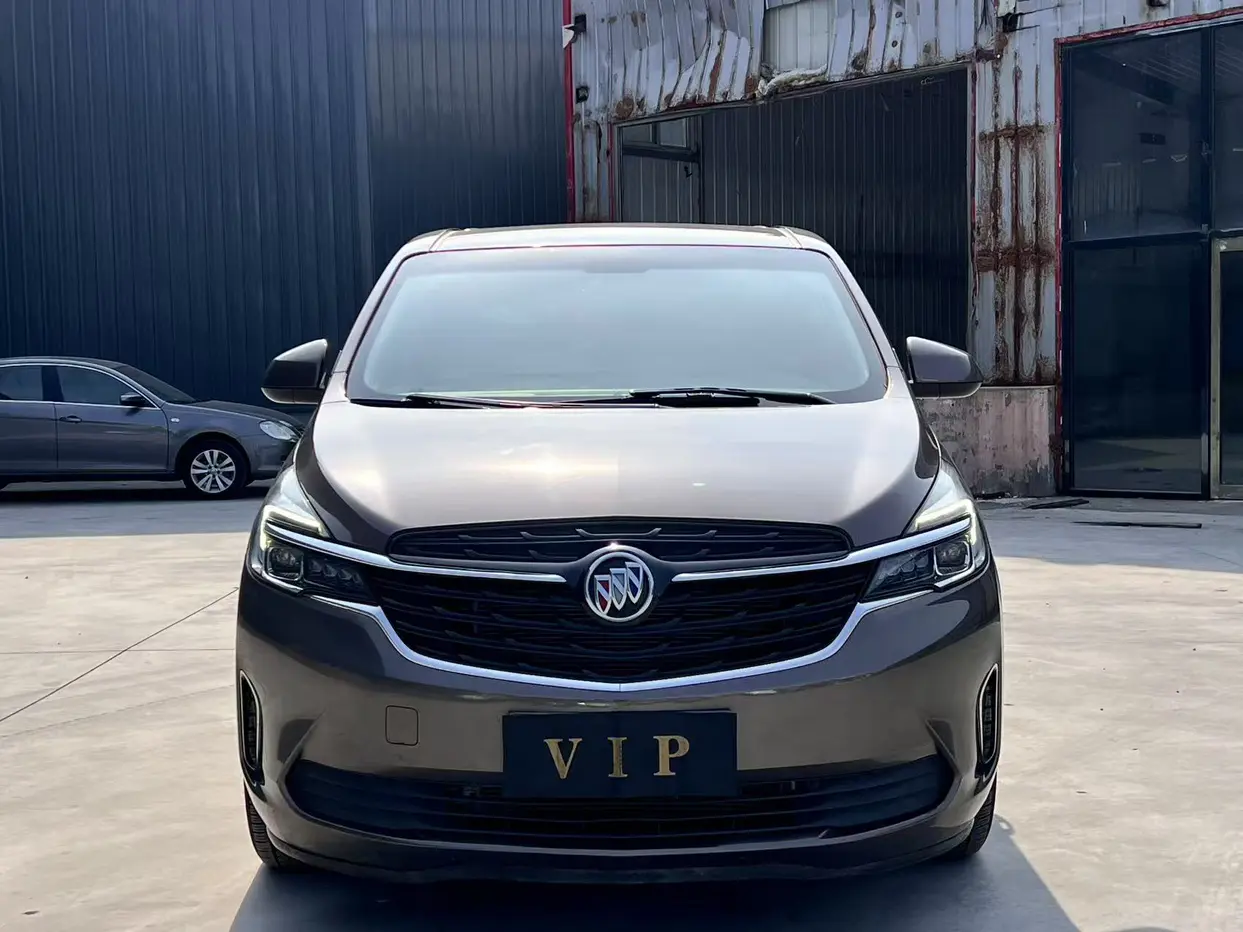 Buick GL8  из Китая