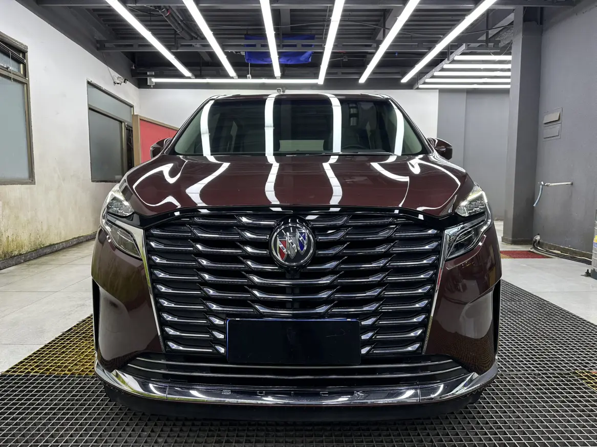 Buick GL8  из Китая