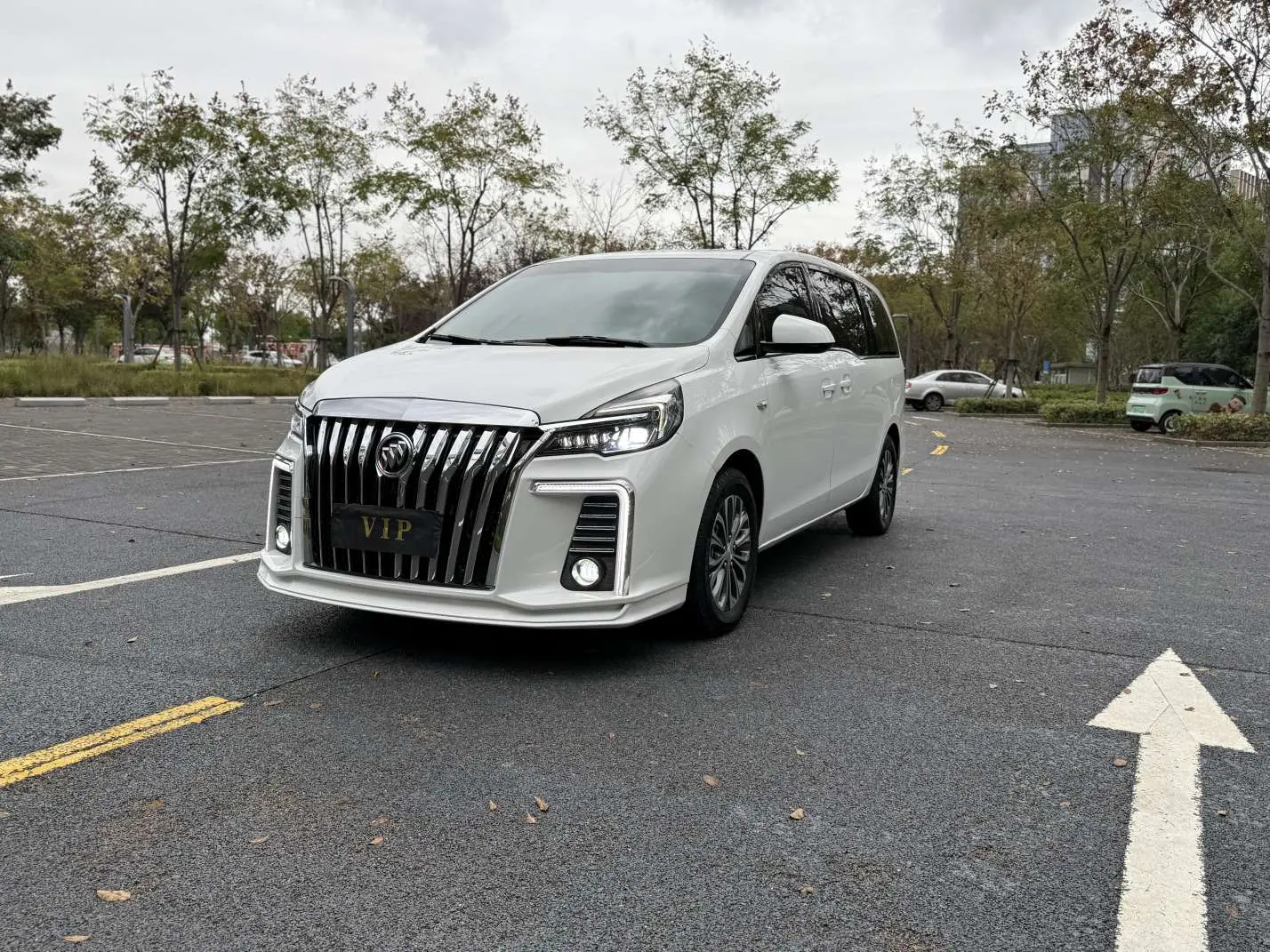 Buick GL8  из Китая