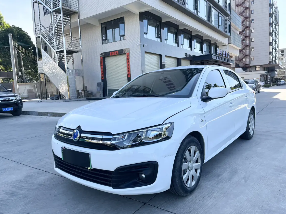 Dongfeng EElysee  из Китая