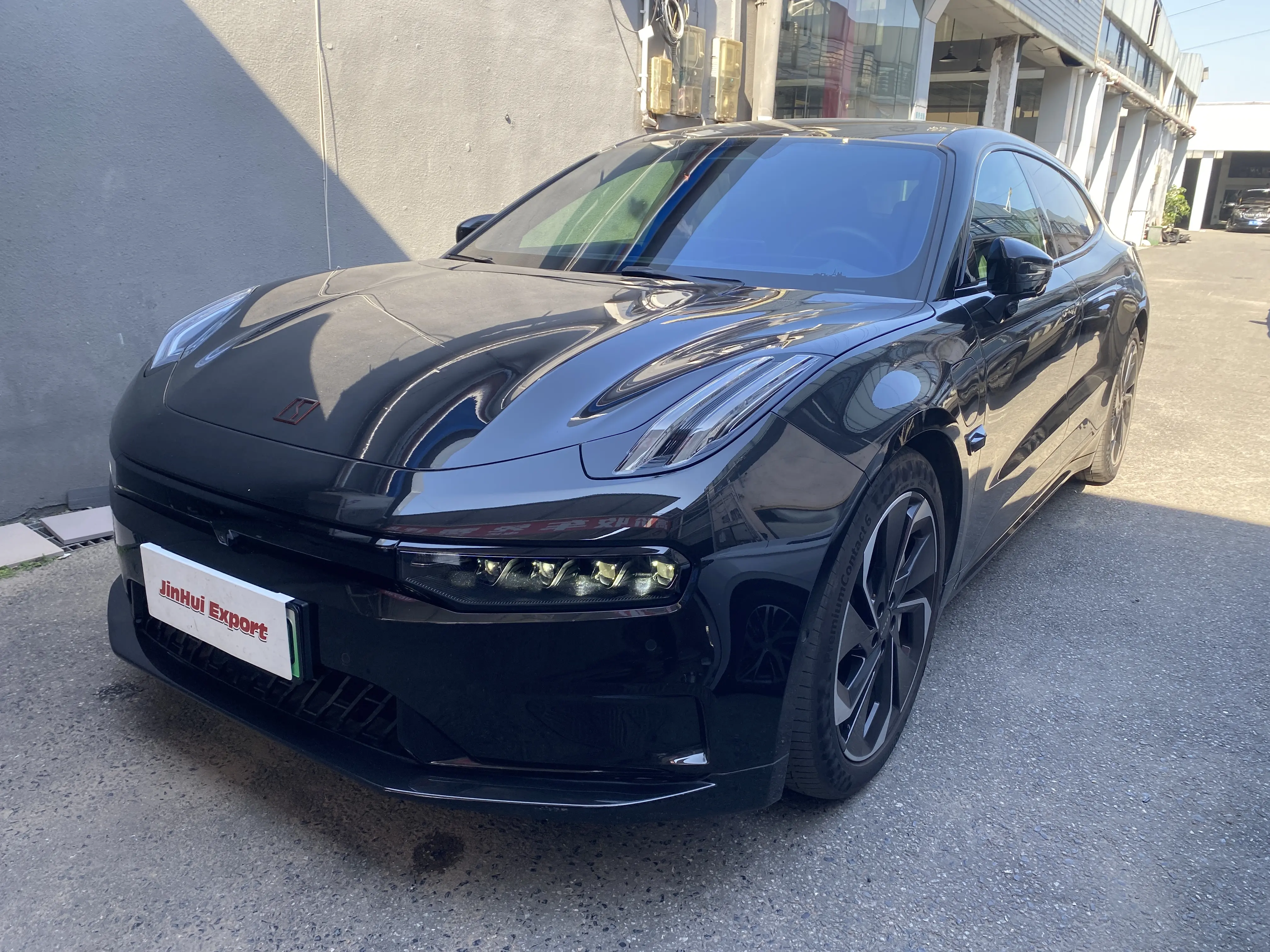 ZEEKR 001  из Китая