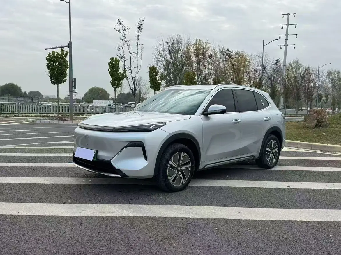 Geely Galaxy Starship 7 EM-i  из Китая