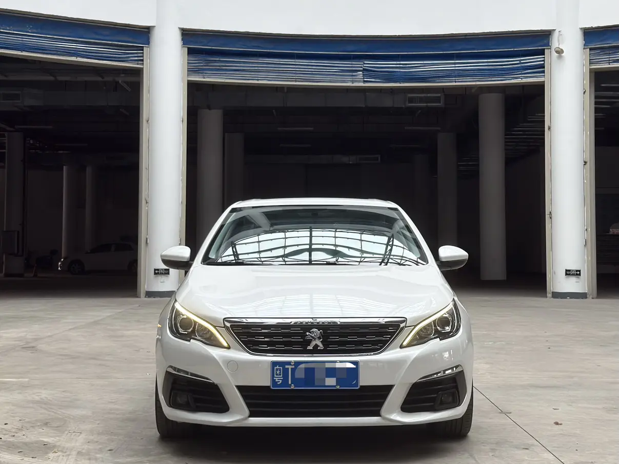 Peugeot 308  из Китая