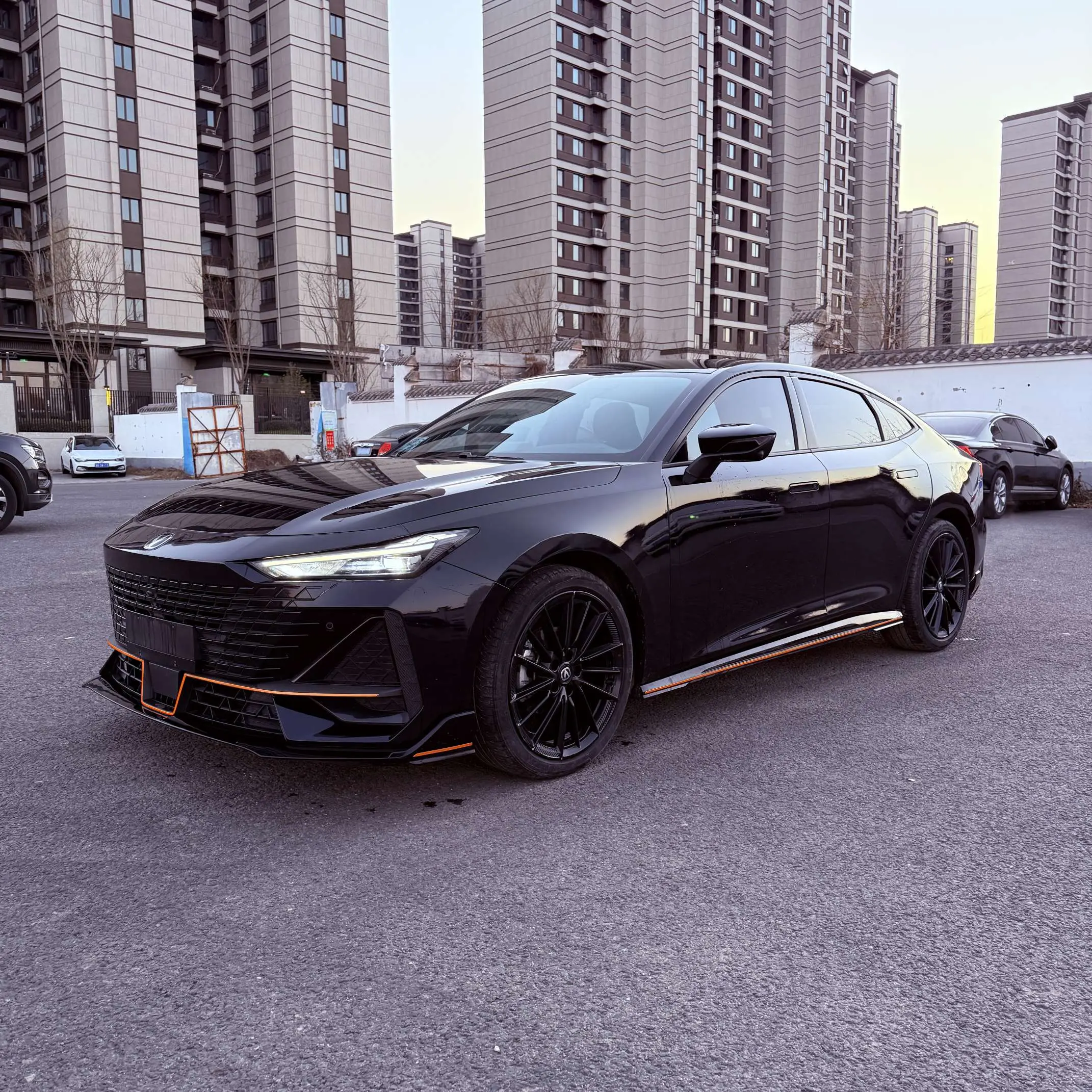 Changan UNI-V  из Китая