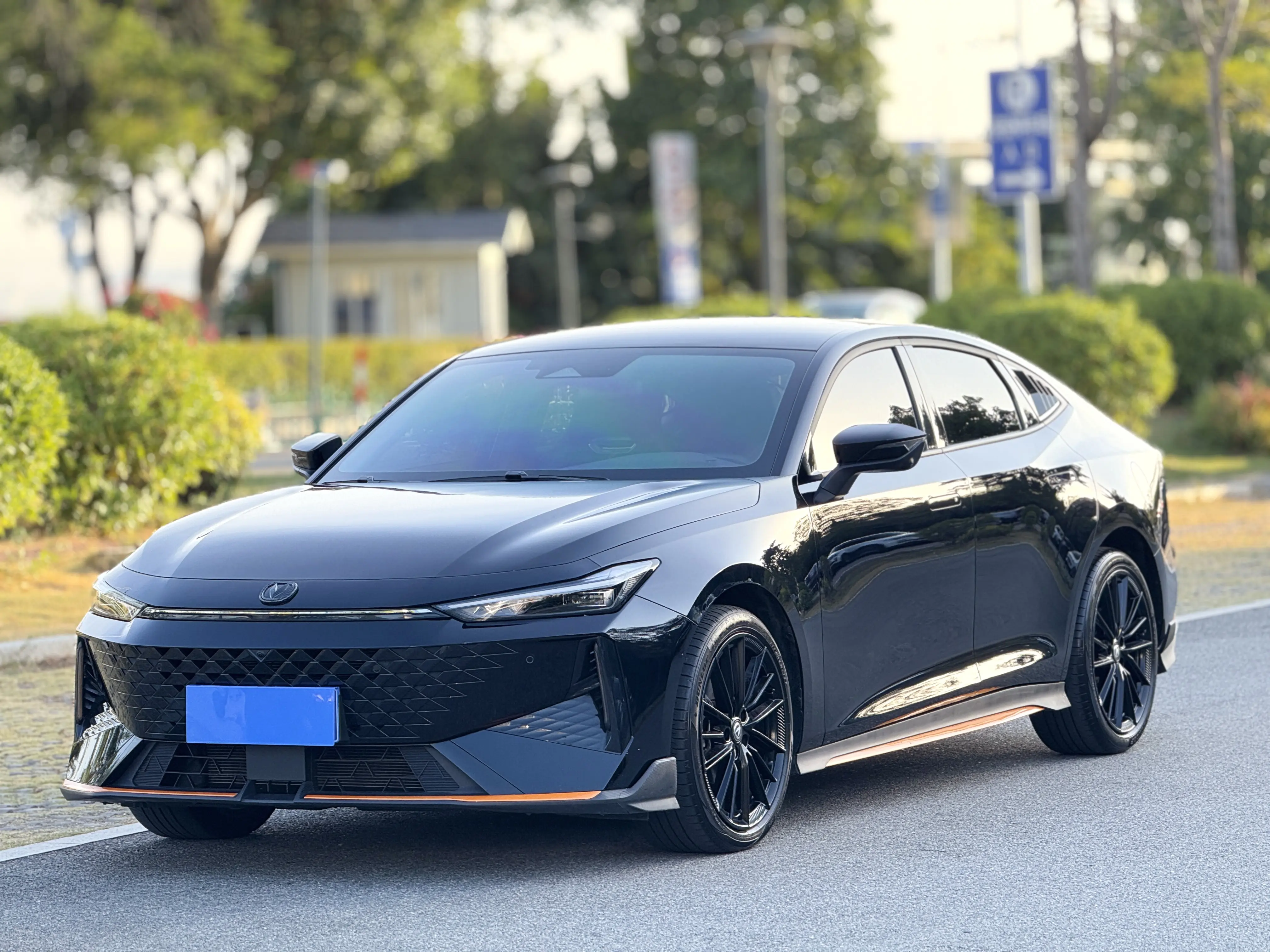 Changan UNI-V  из Китая