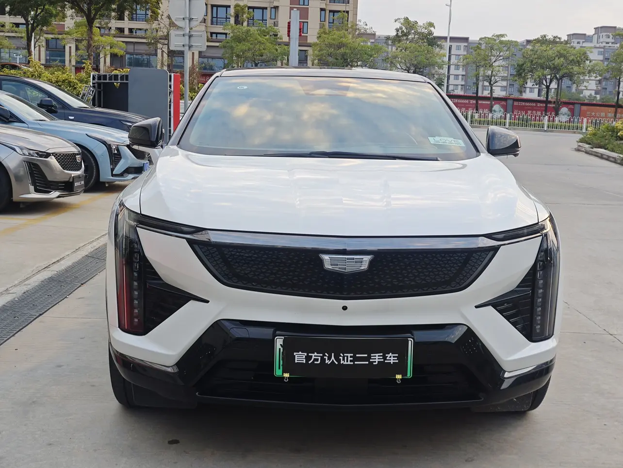 Cadillac IQ Aoge  из Китая