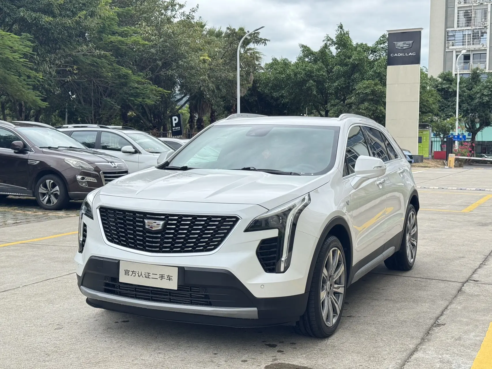 Cadillac XT4  из Китая