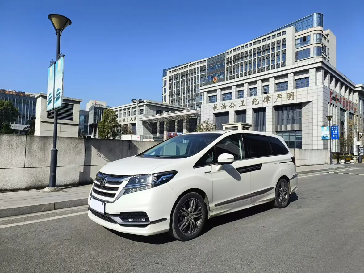 Honda Elysion (Alison)  из Китая