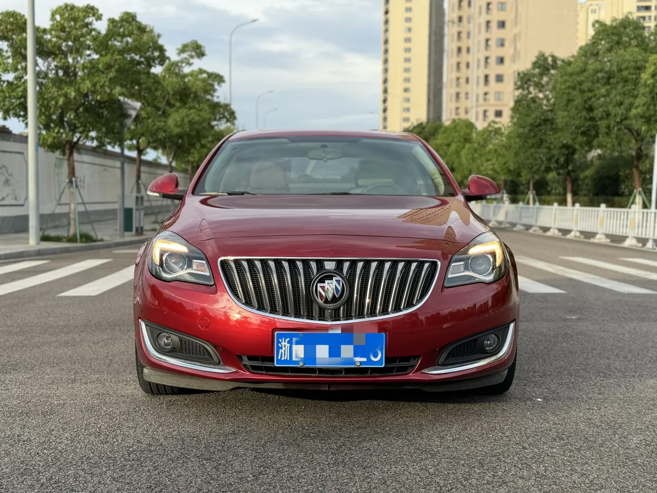 Buick Majesty  из Китая