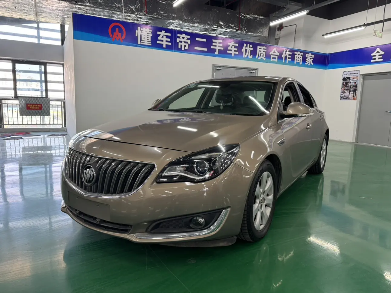 Buick Majesty  из Китая
