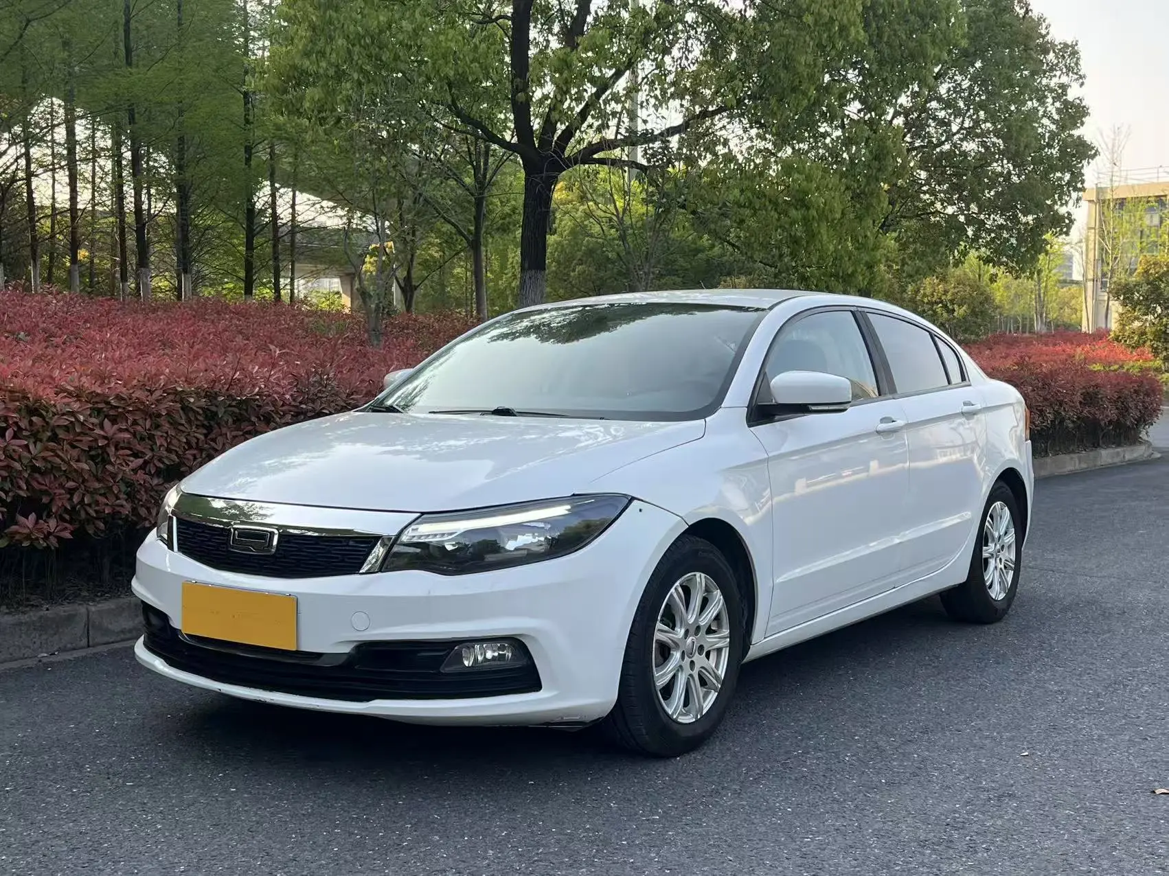 Qoros 3  из Китая