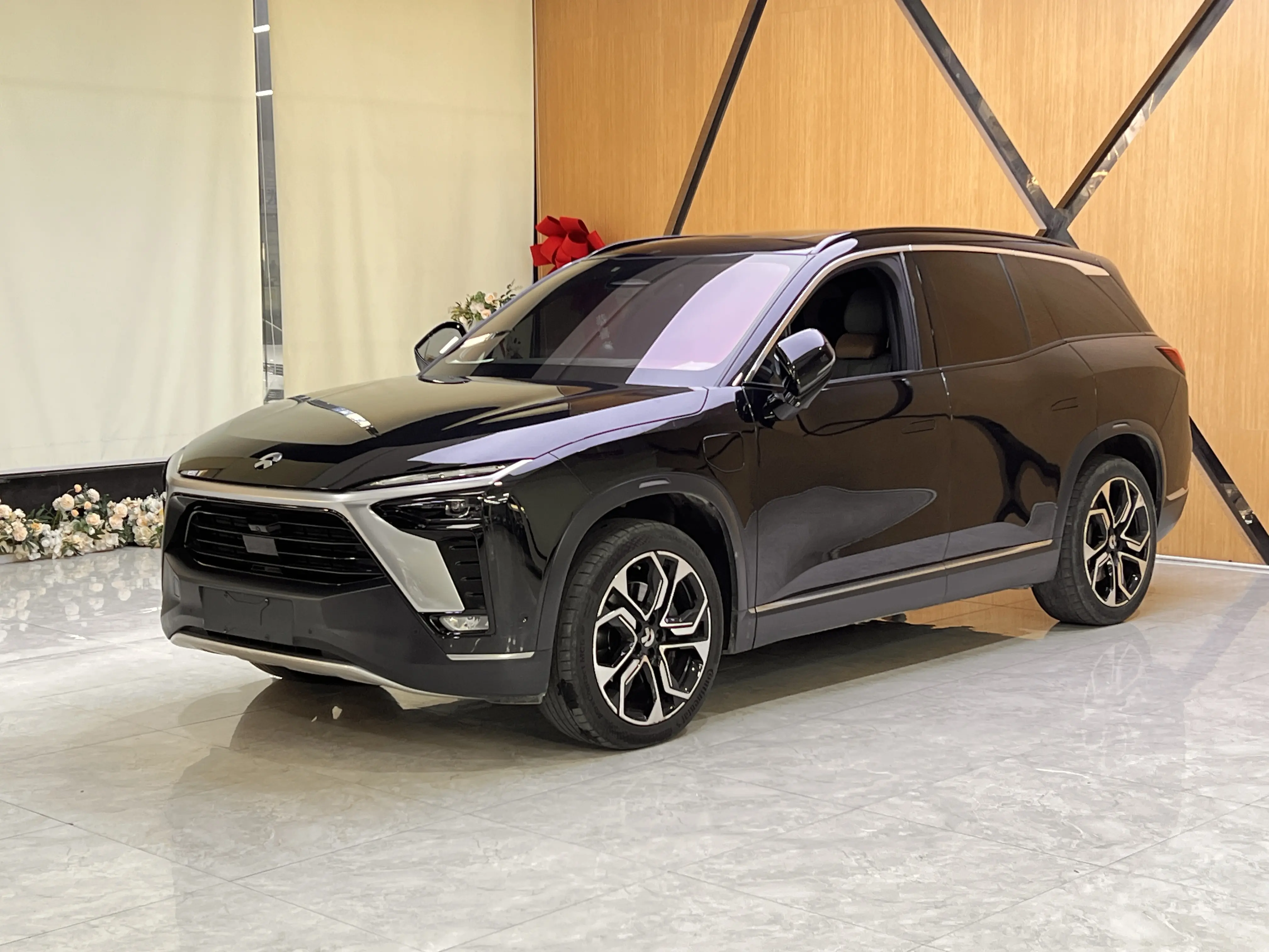 NIO ES8  из Китая