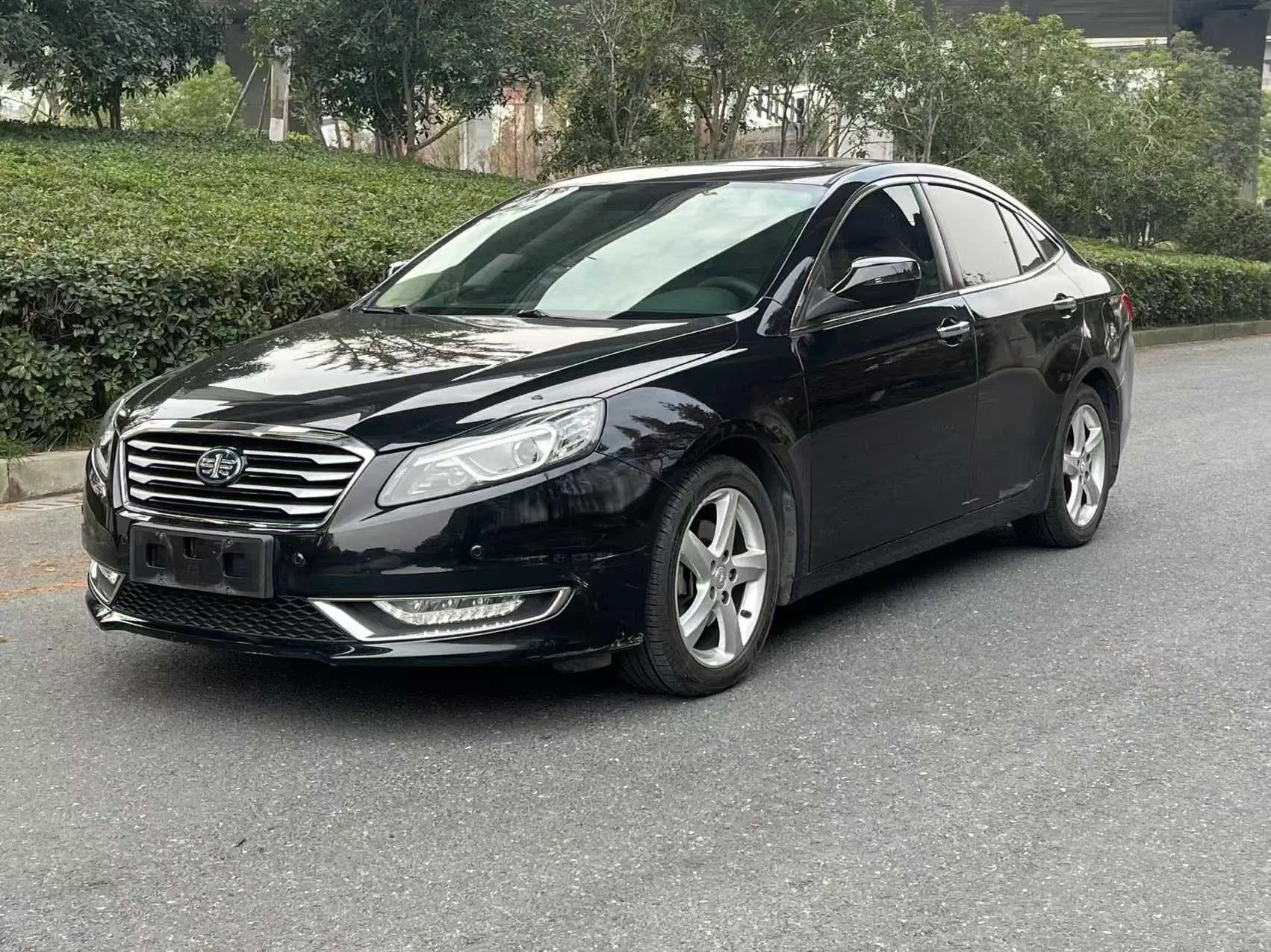 FAW Bestune B70 (Besturn B70)  из Китая