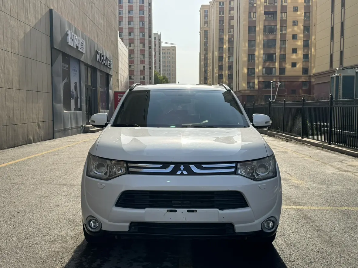 Mitsubishi Outlander  из Китая