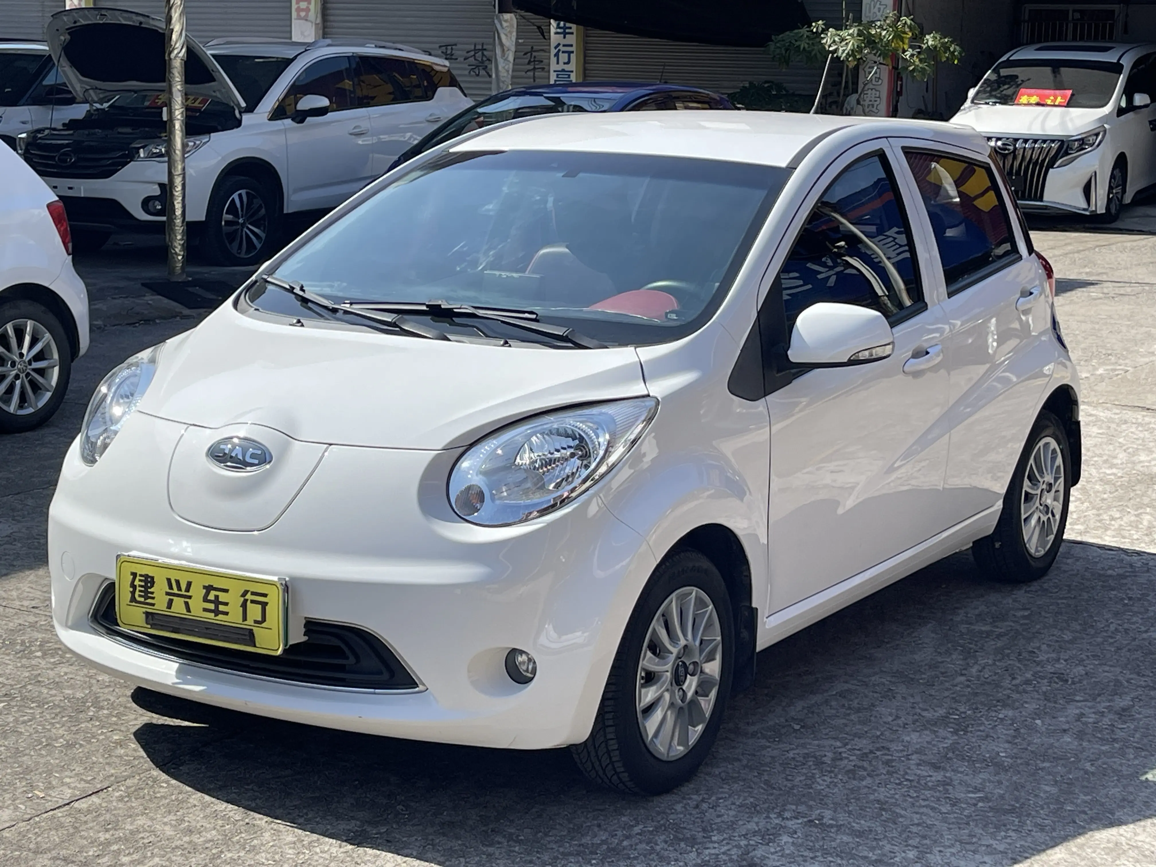 Jiangxi JAC iEV6E  из Китая