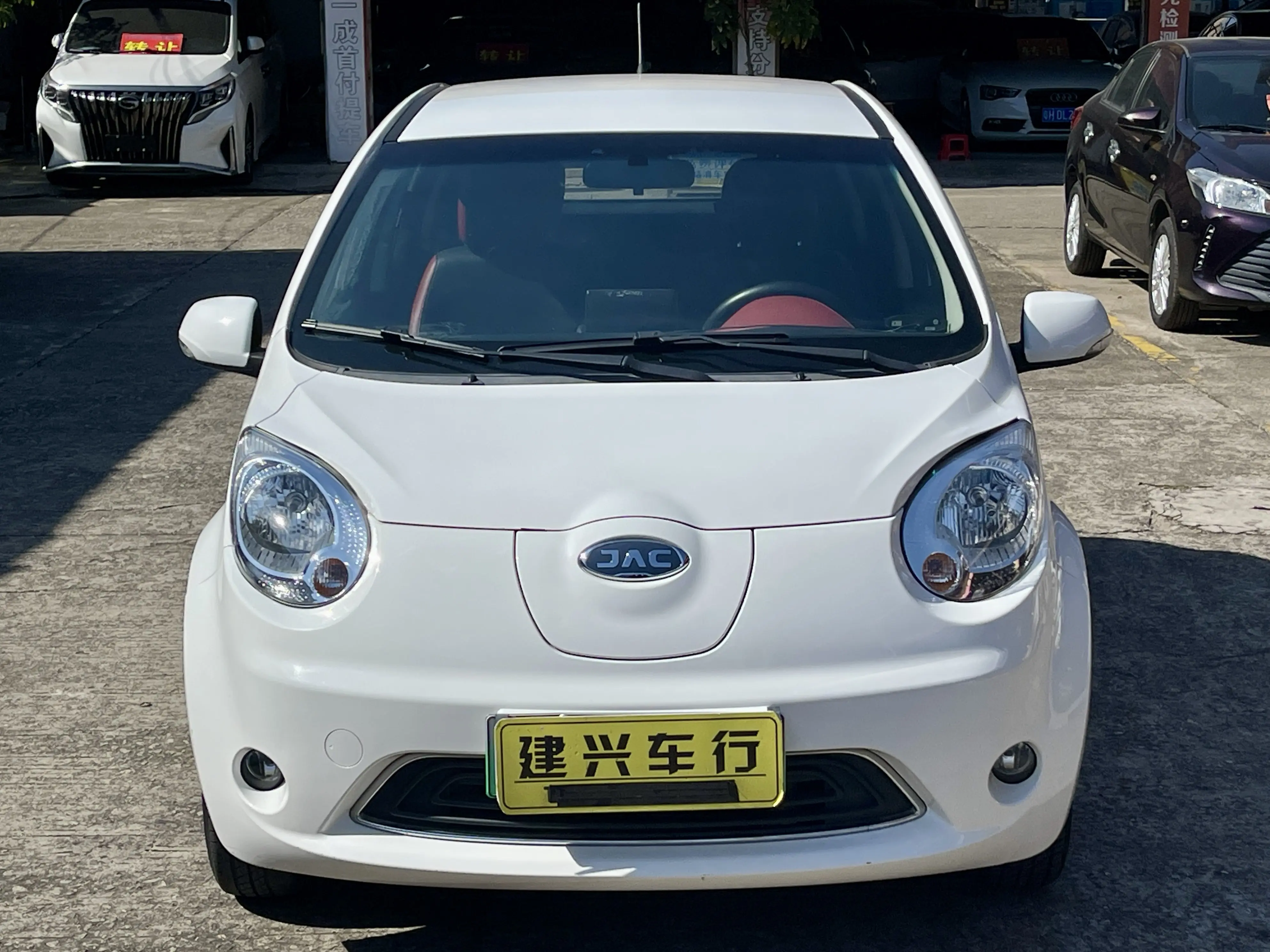 Jiangxi JAC iEV6E  из Китая