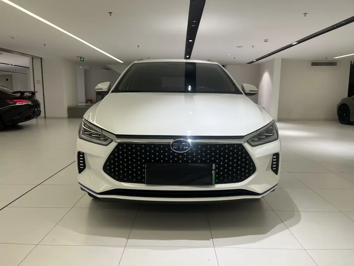 BYD e2  из Китая