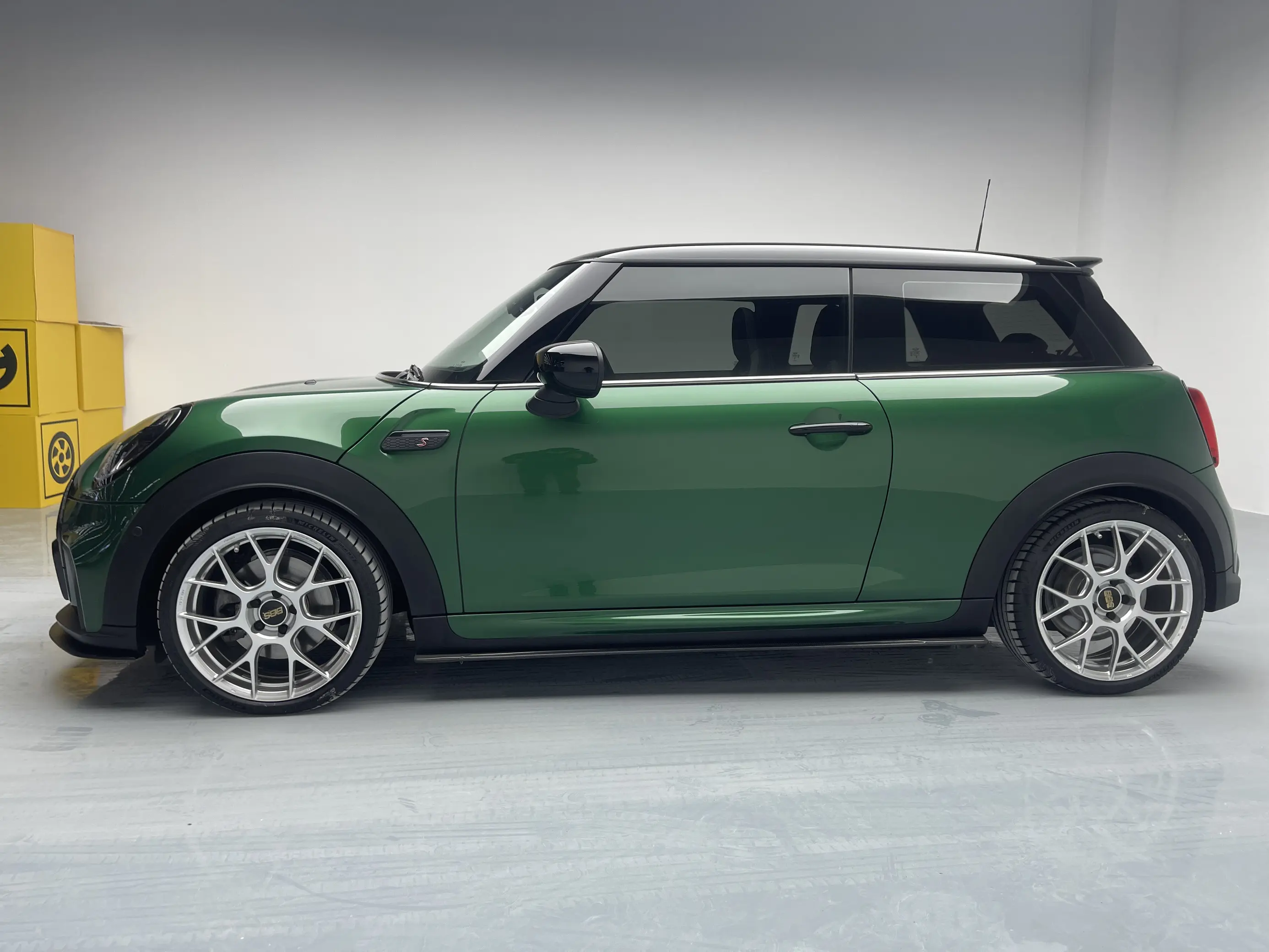 MINI 