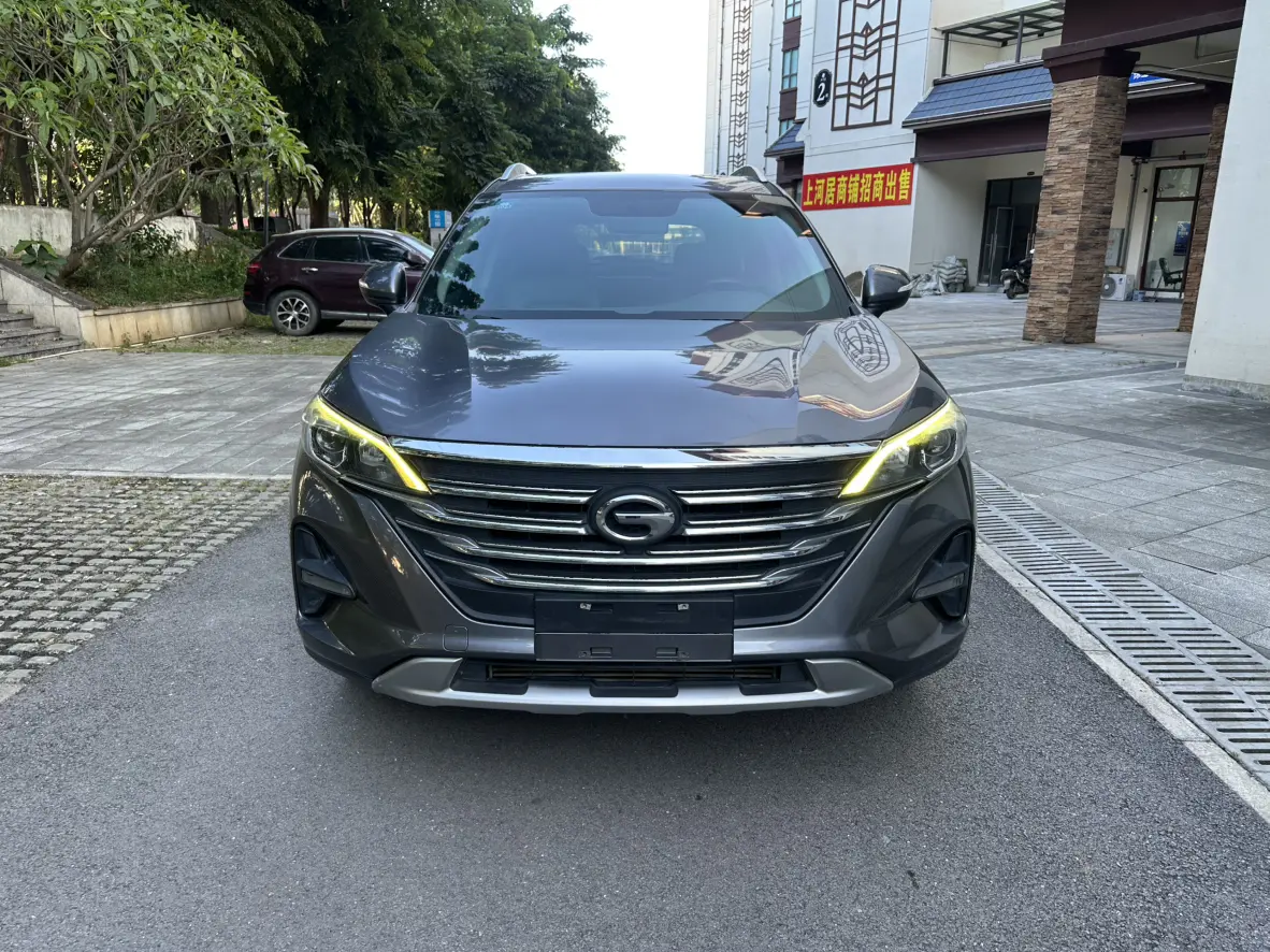 GAC Trumpchi GS5  из Китая