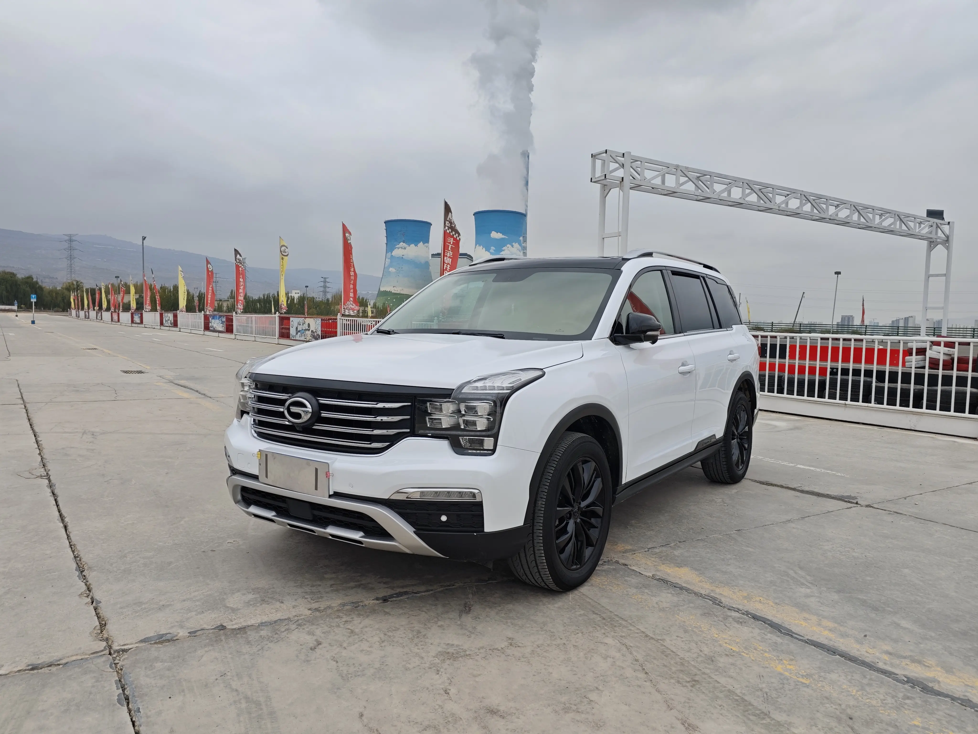 GAC Trumpchi GS8  из Китая