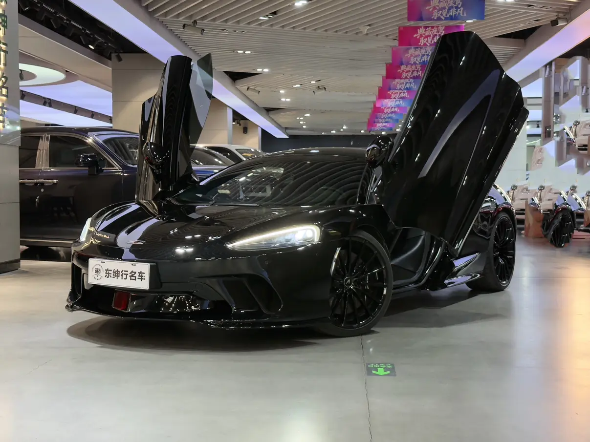 McLaren GT  из Китая