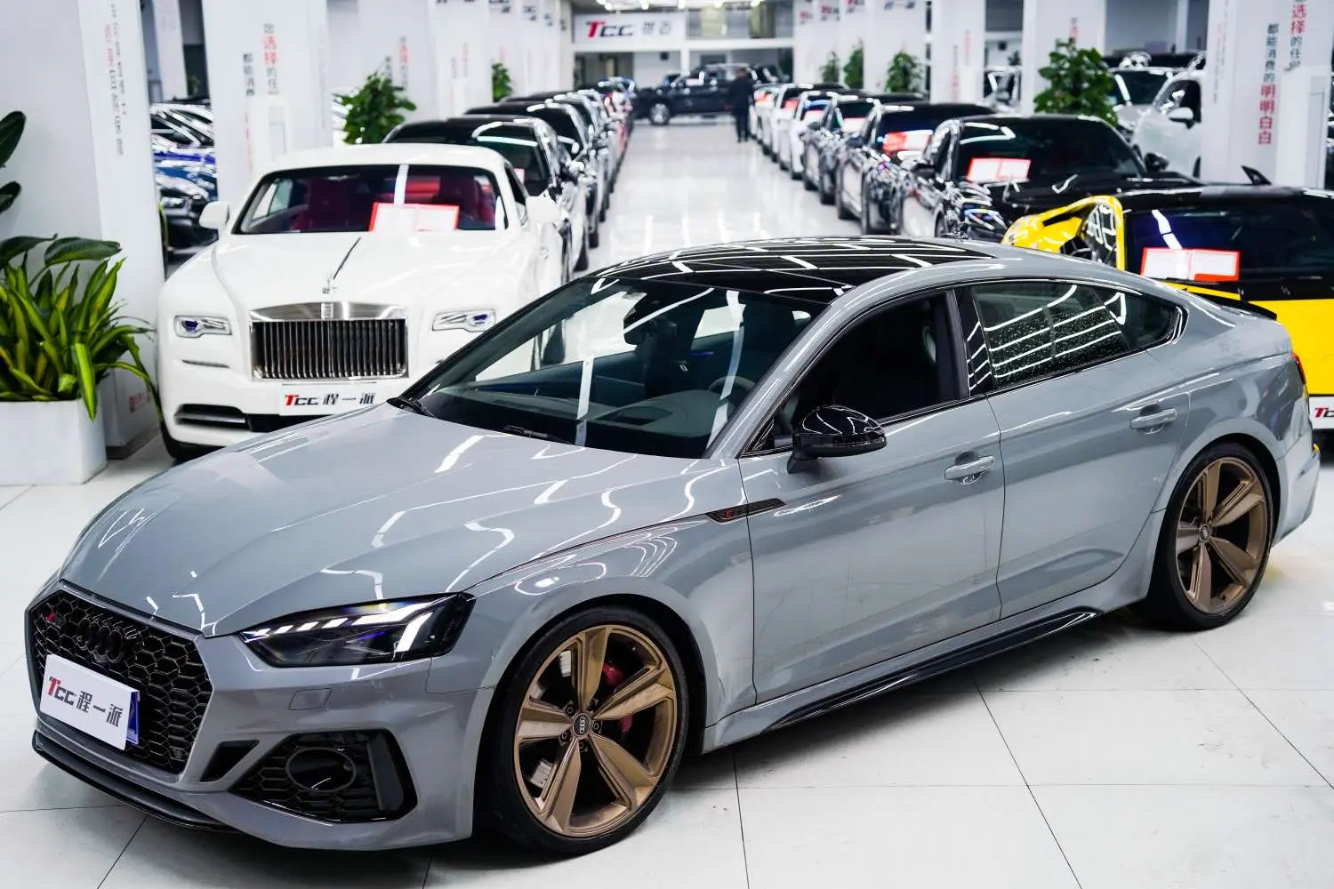 Audi RS 5  из Китая