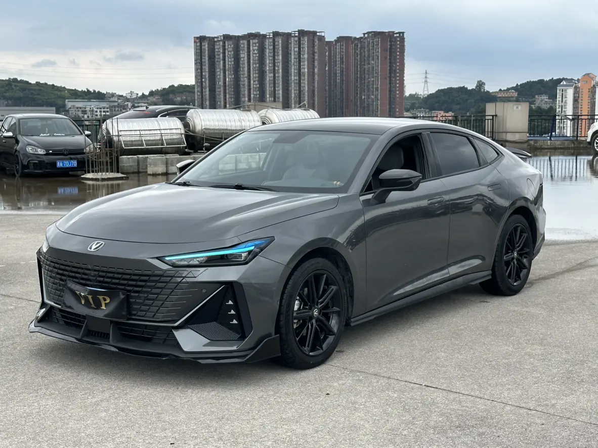 Changan UNI-V  из Китая