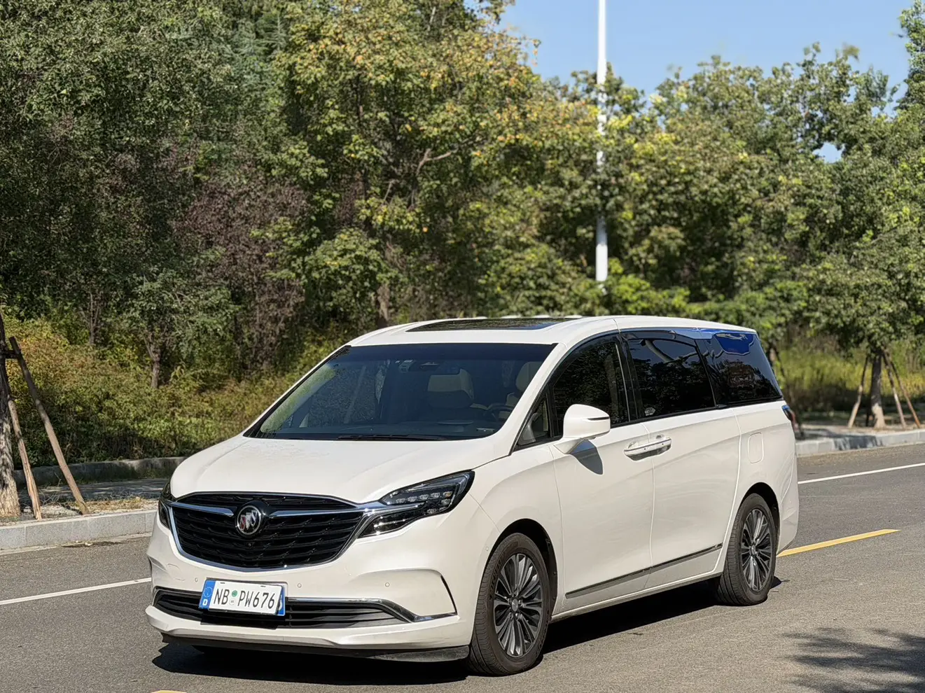 Buick GL8  из Китая