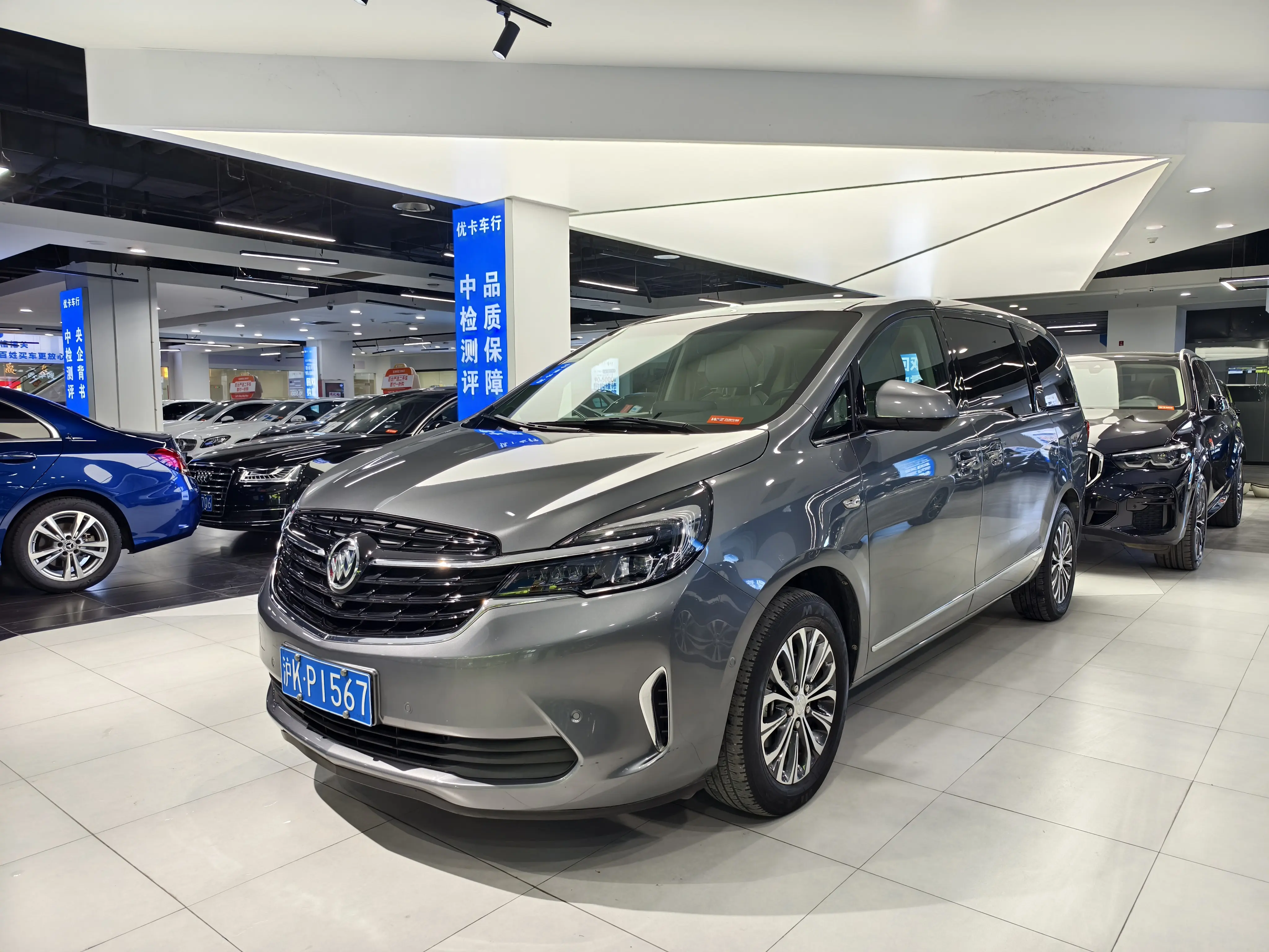 Buick GL8  из Китая