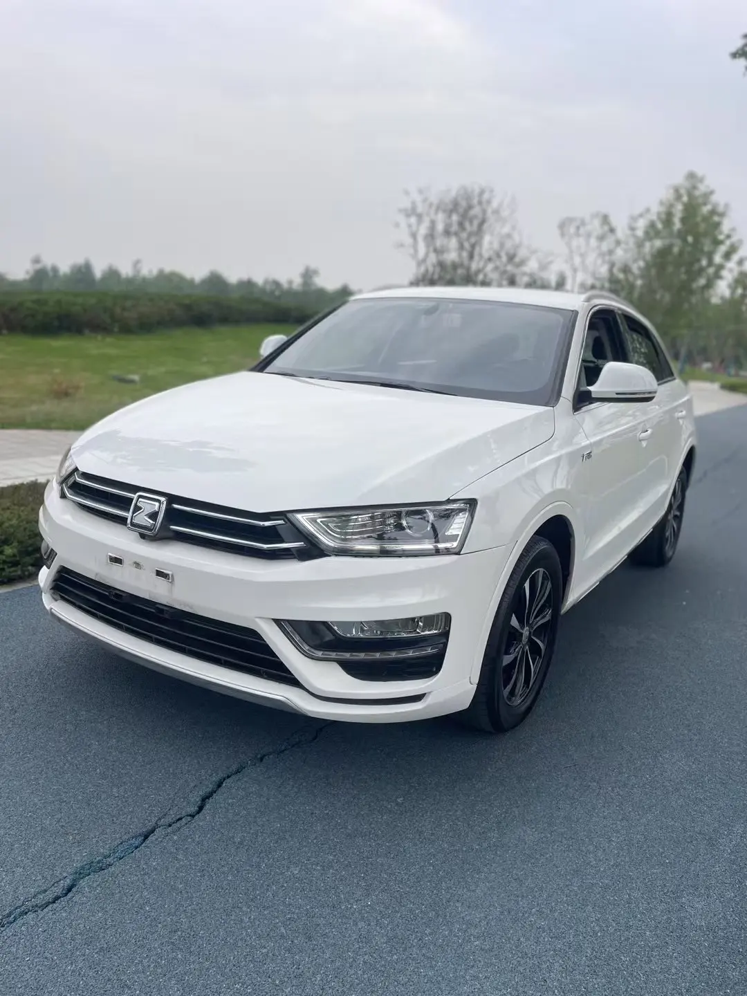 Zotye SR7  из Китая