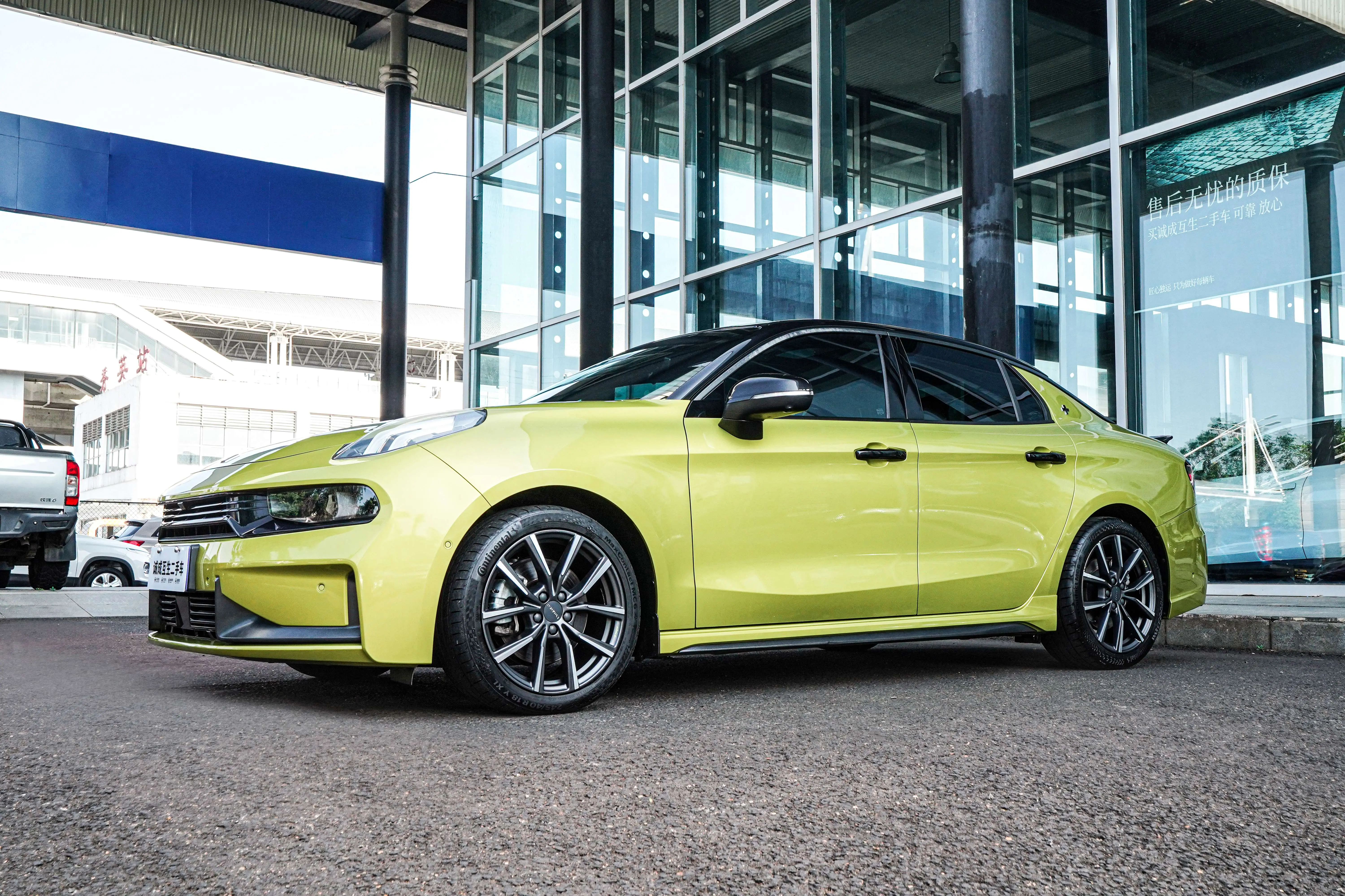 Lynk & Co 03