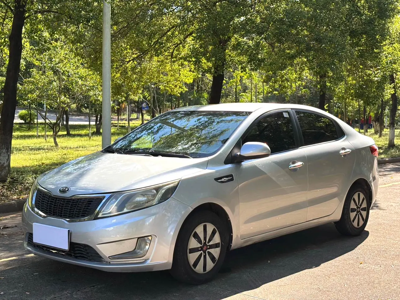 Kia K2  из Китая