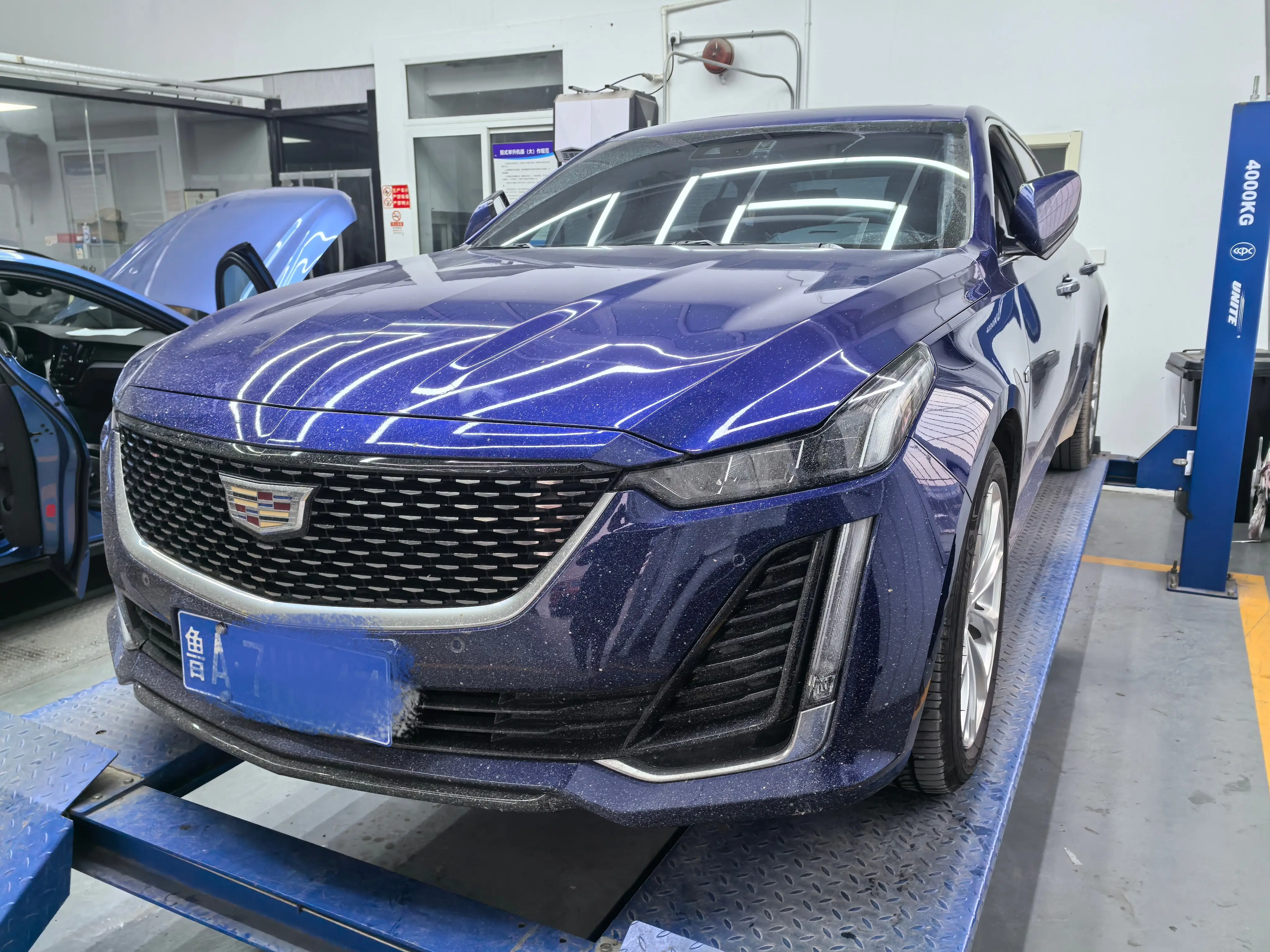 Cadillac CT5  из Китая