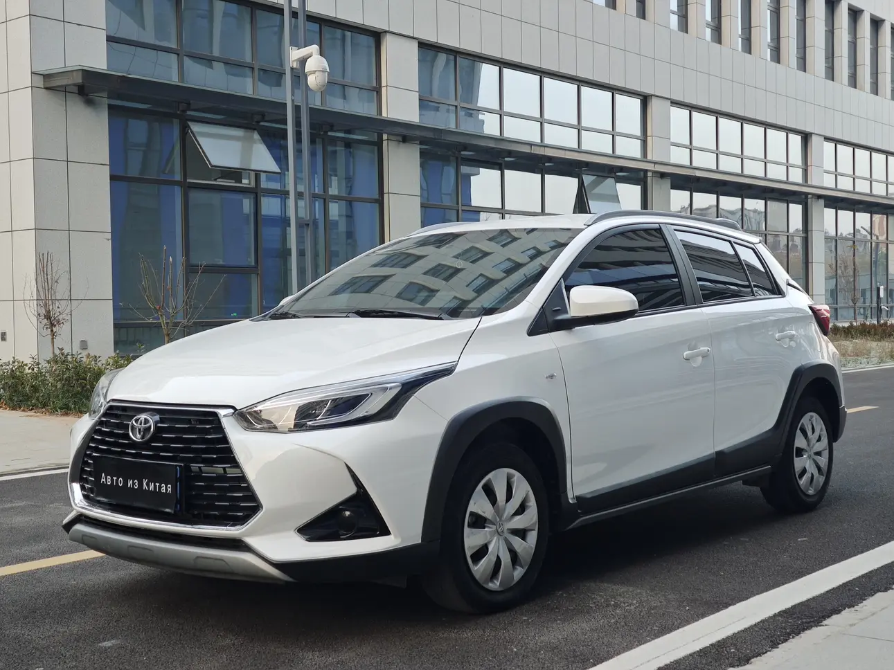 Toyota Yaris L  из Китая