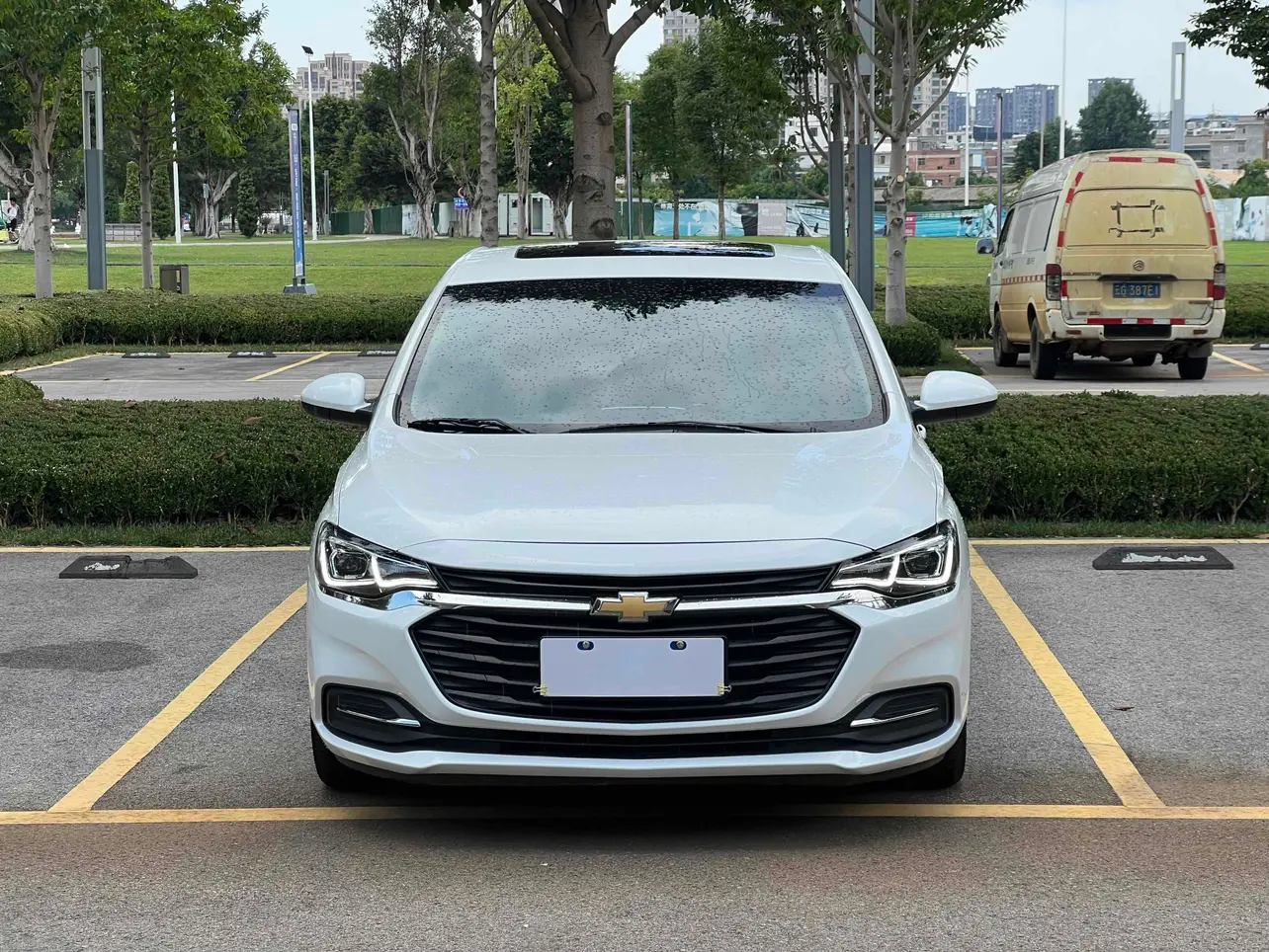 Chevrolet Monza (Cruze)  из Китая