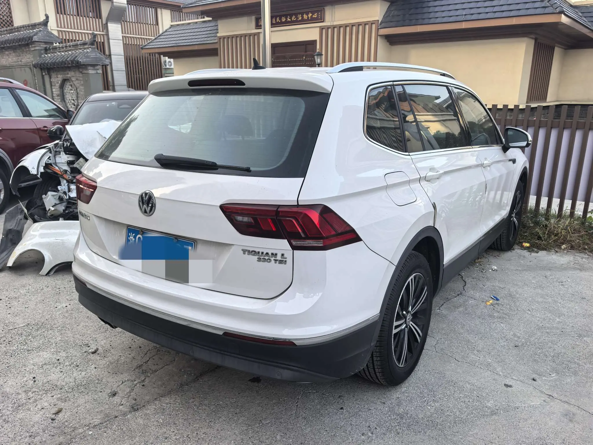 Volkswagen Tiguan L  из Китая