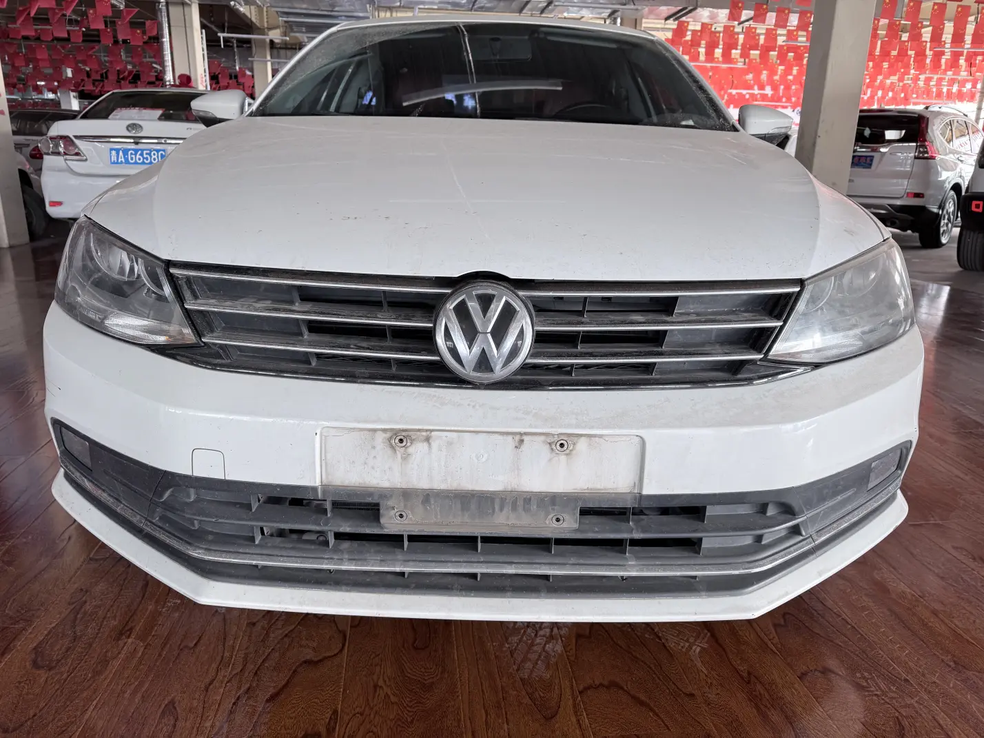 Volkswagen Sagitar  из Китая