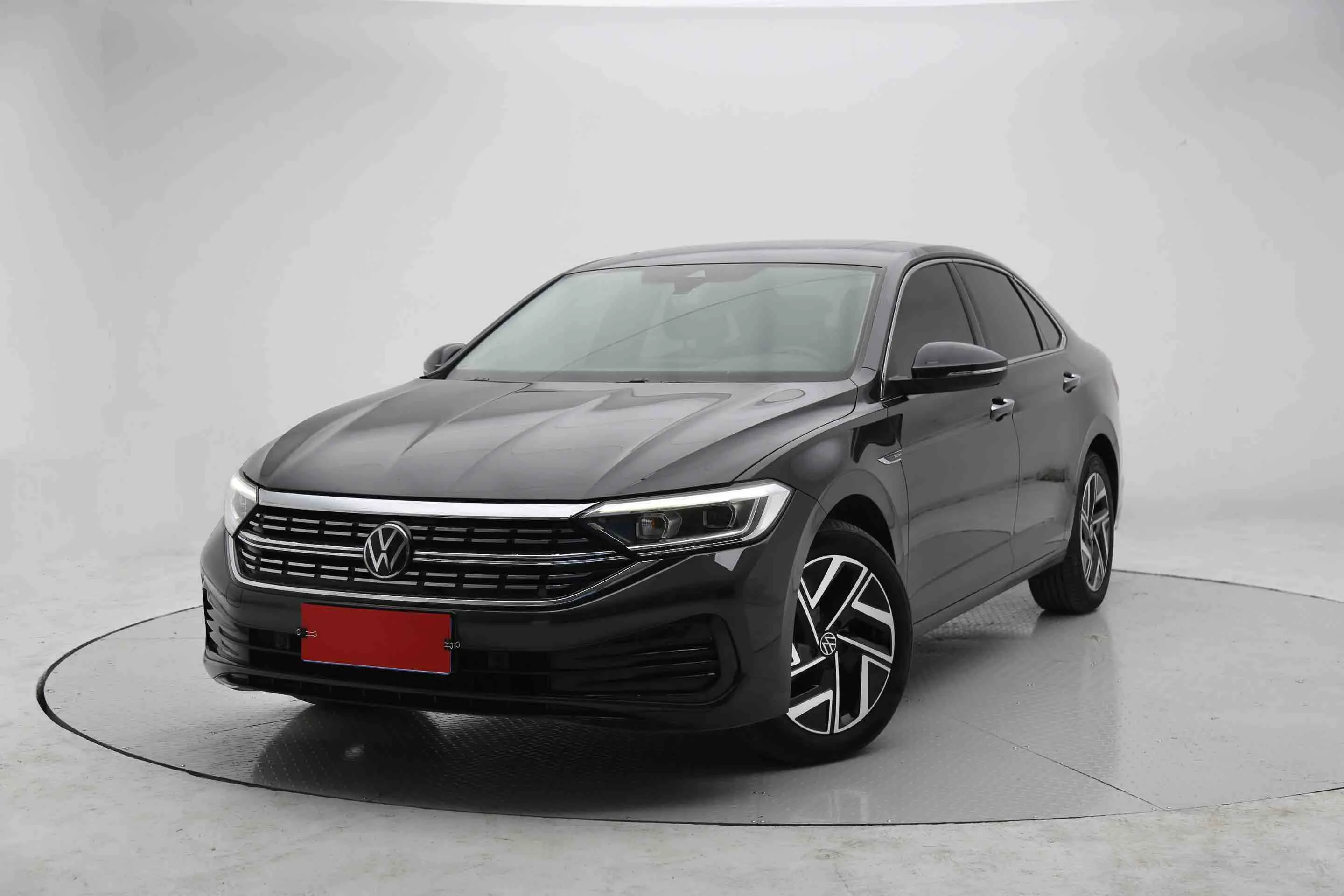 Volkswagen Sagitar  из Китая