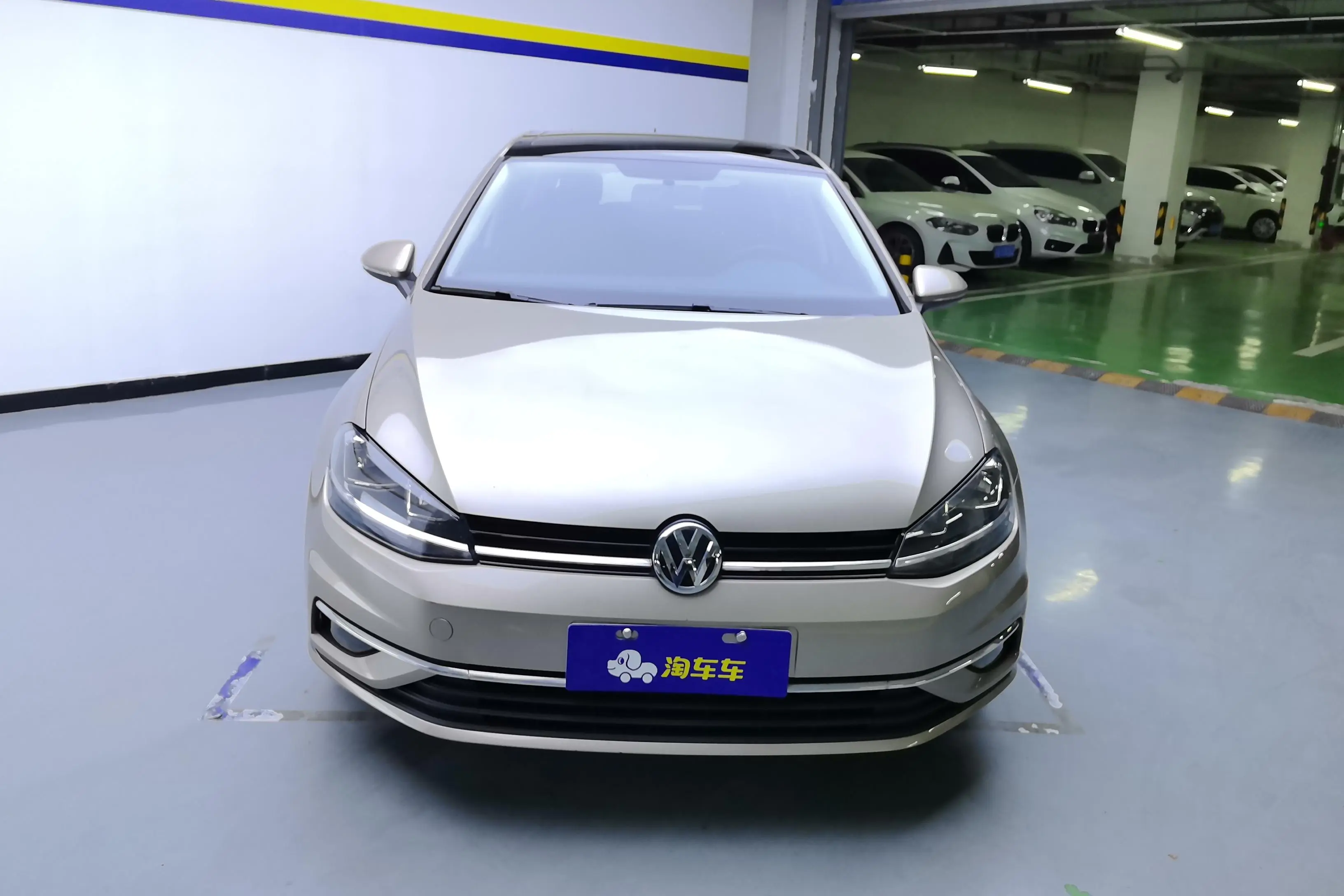 Volkswagen Golf  из Китая