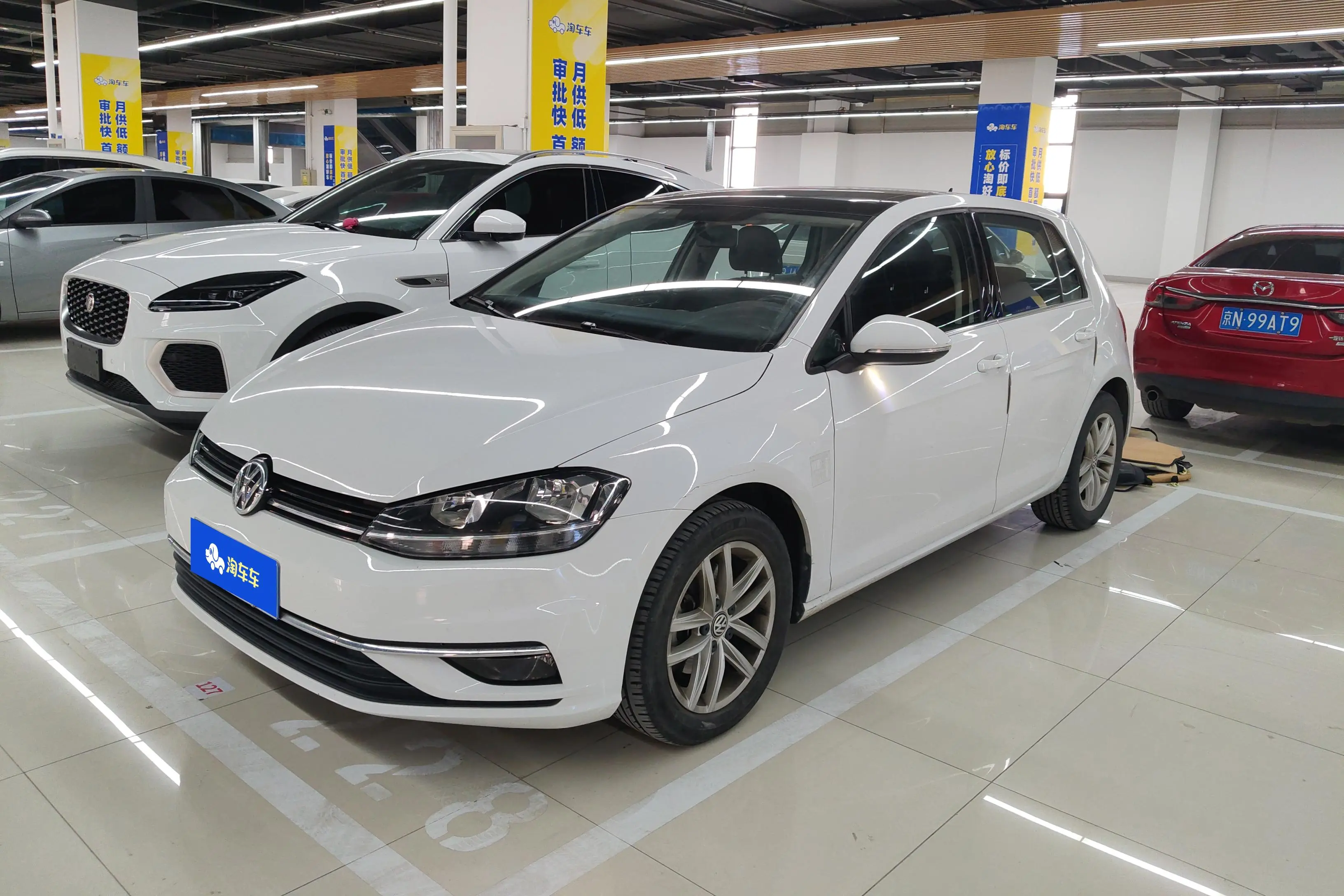 Volkswagen Golf  из Китая