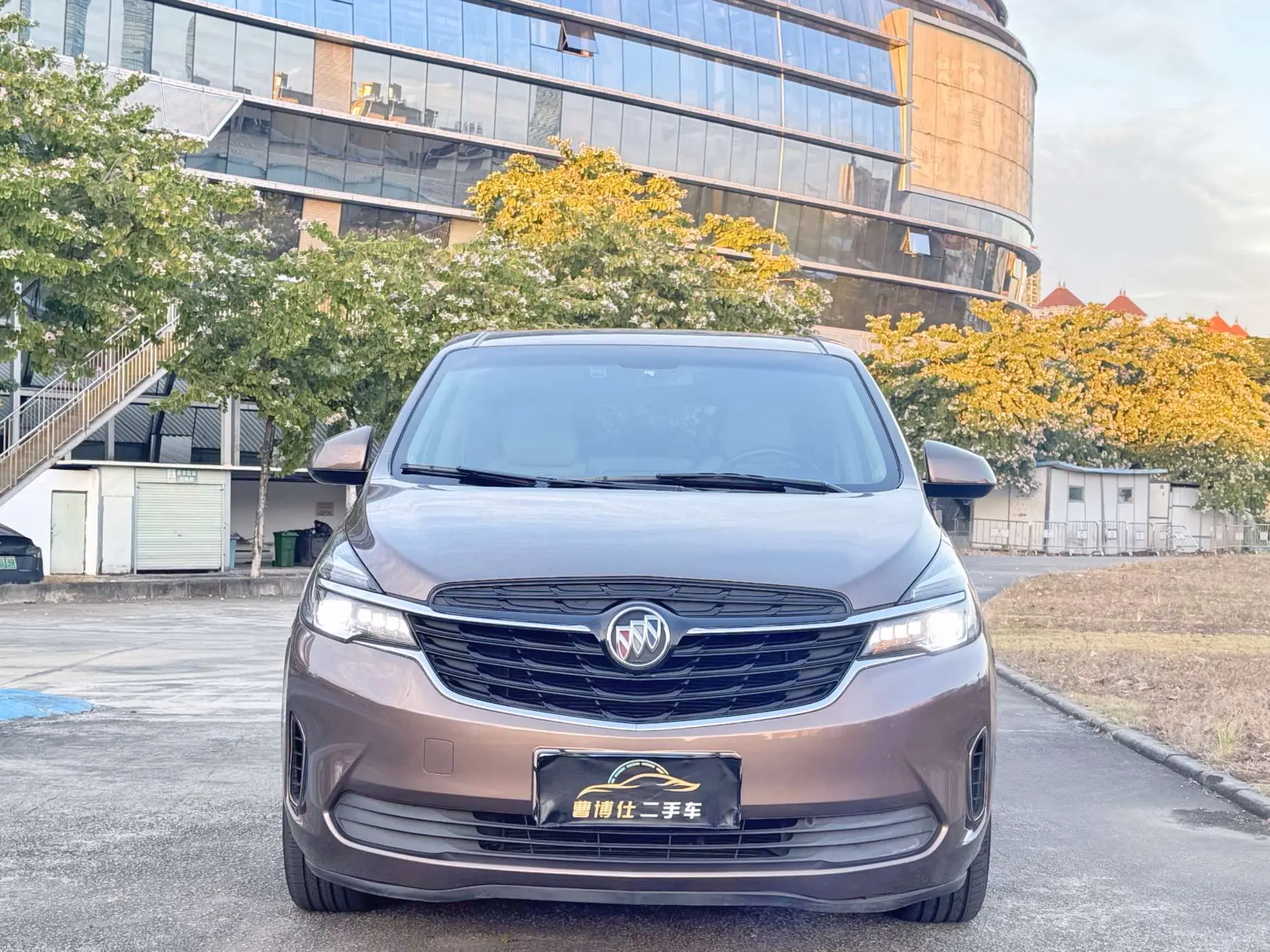 Buick GL8  из Китая