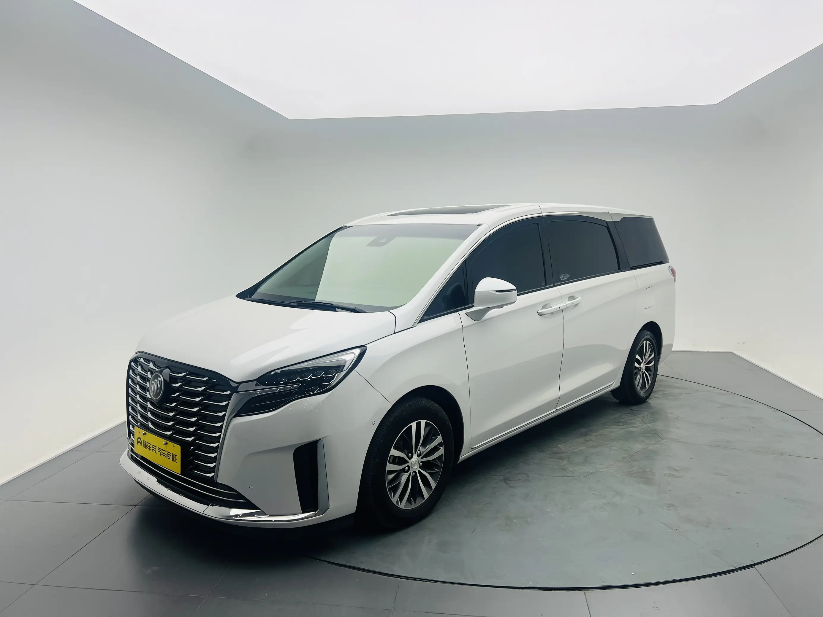 Buick GL8  из Китая