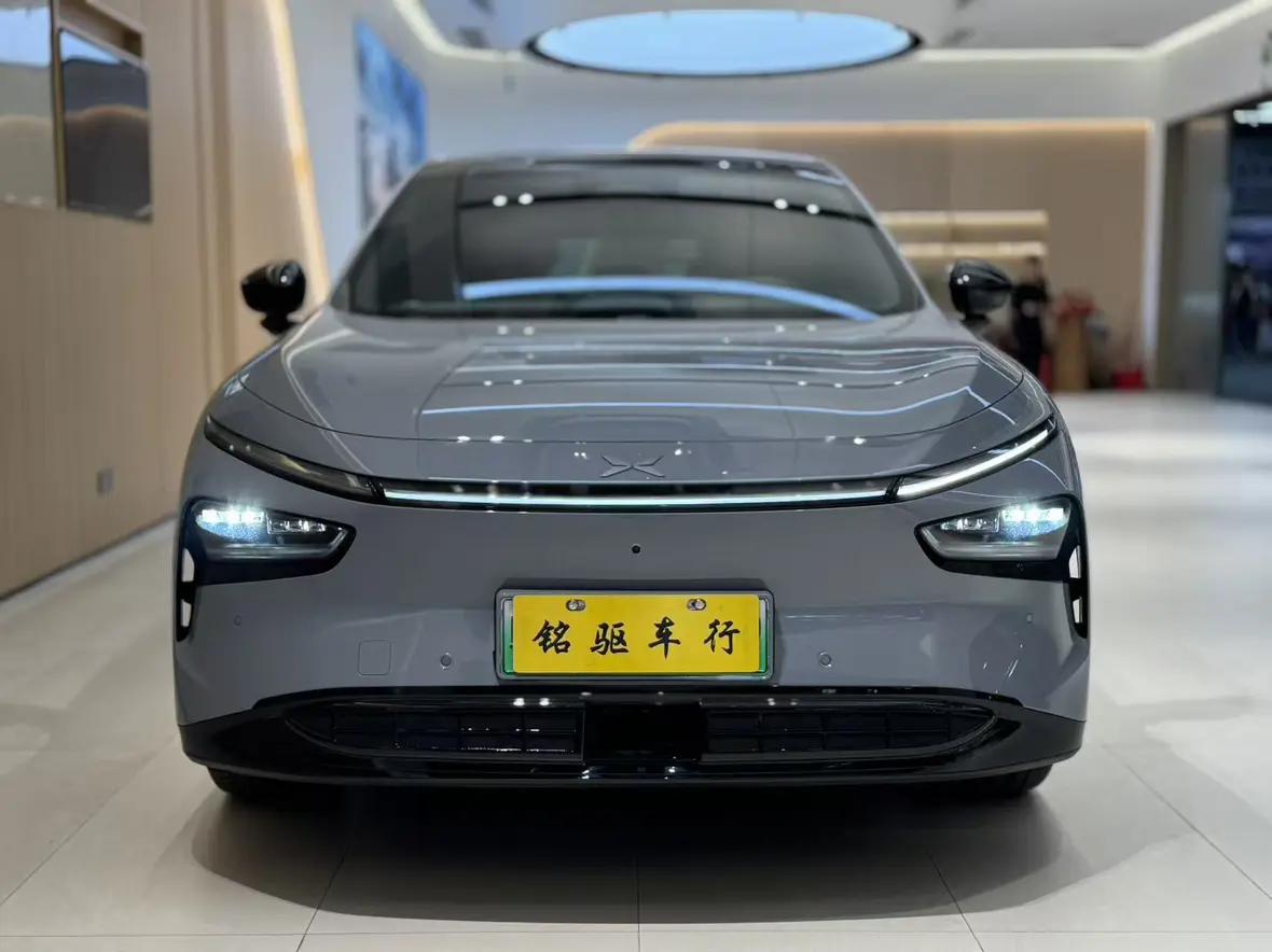 Xpeng G7  из Китая