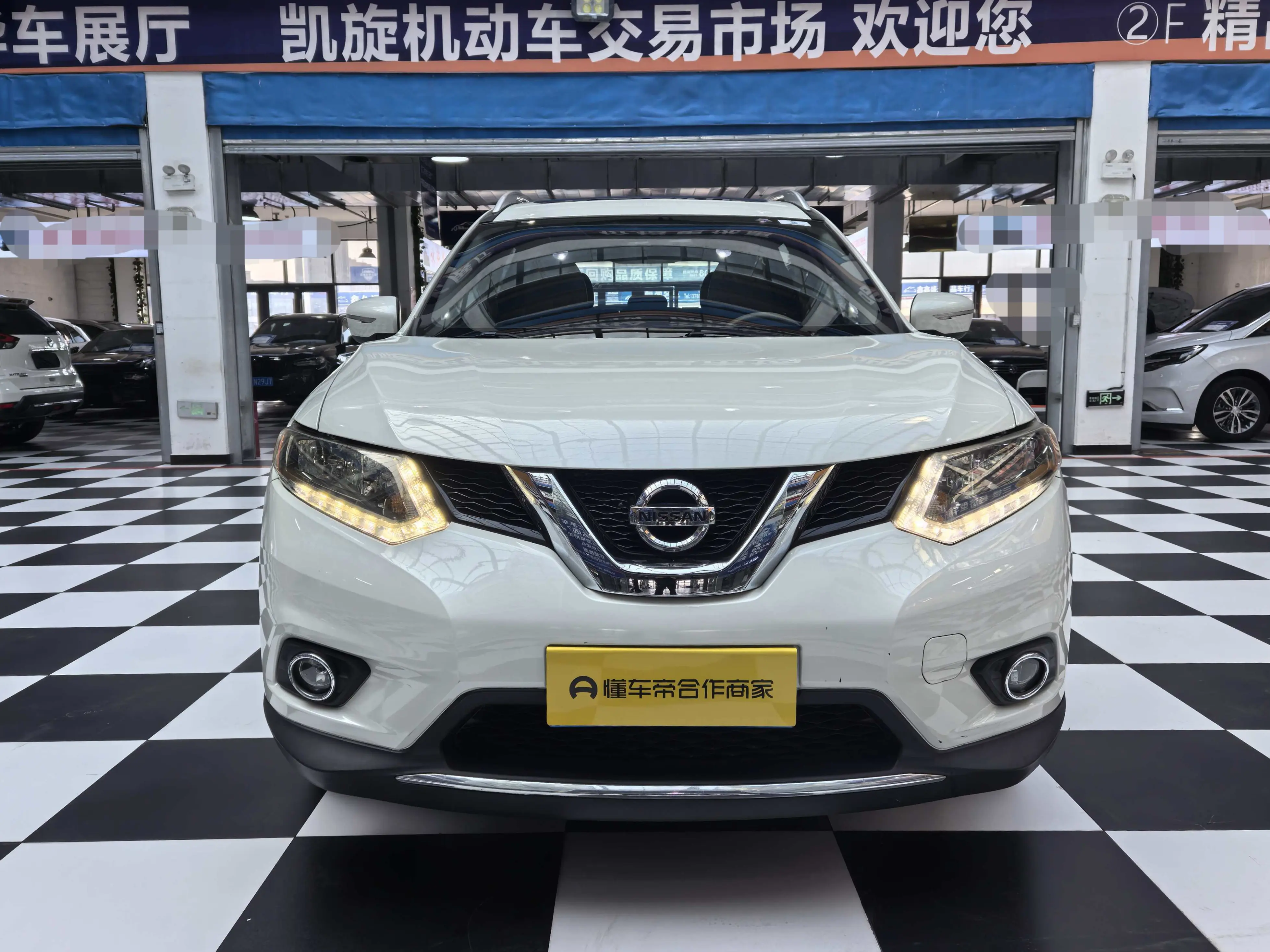 Nissan X-Trail (Qijun)  из Китая