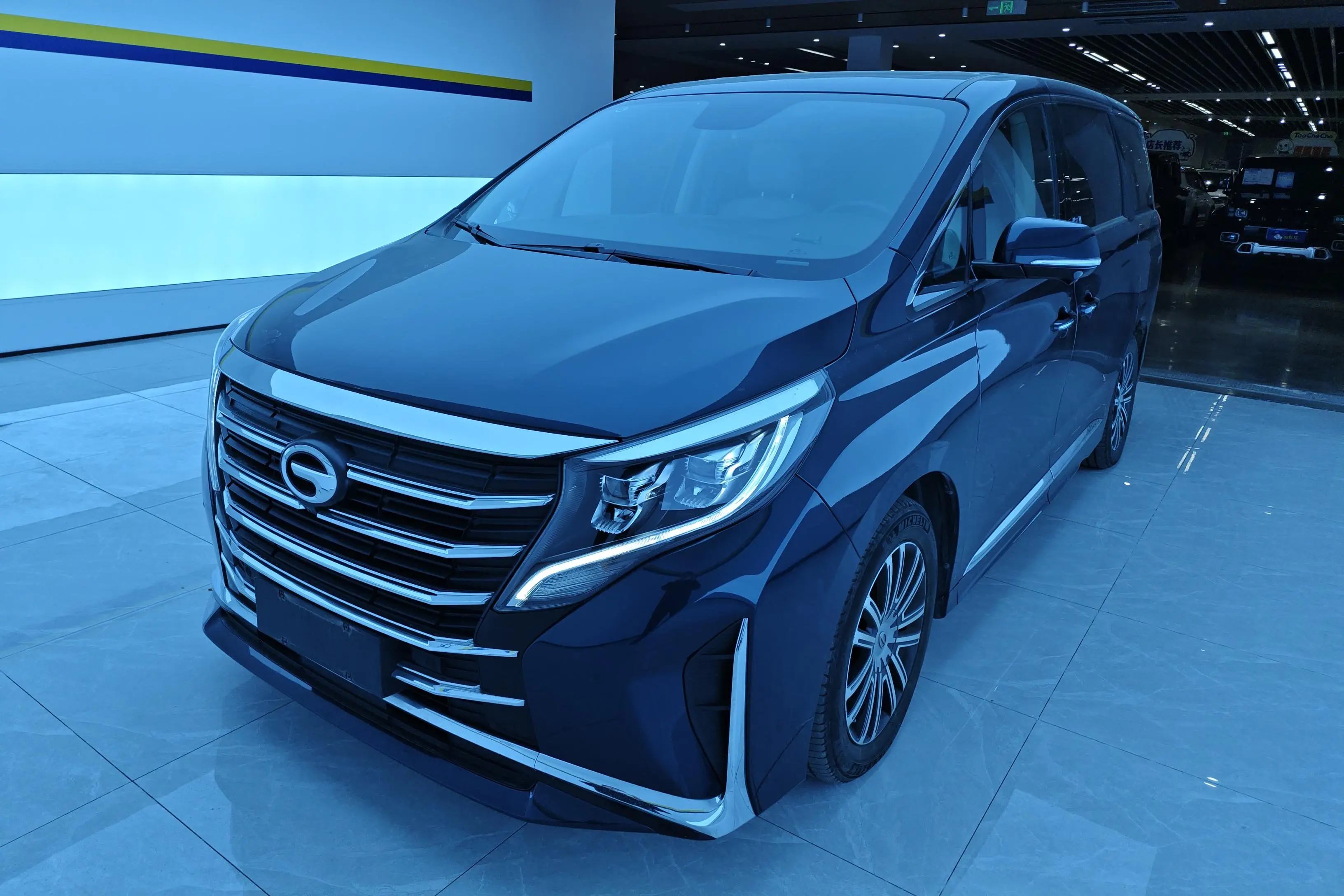 GAC Trumpchi M8  из Китая