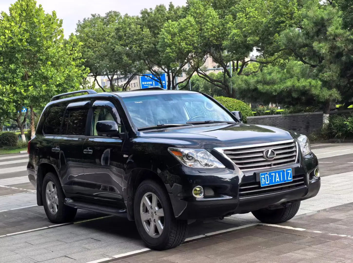 Lexus LX  из Китая