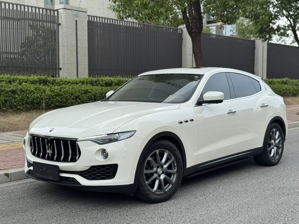 Maserati Levante  из Китая