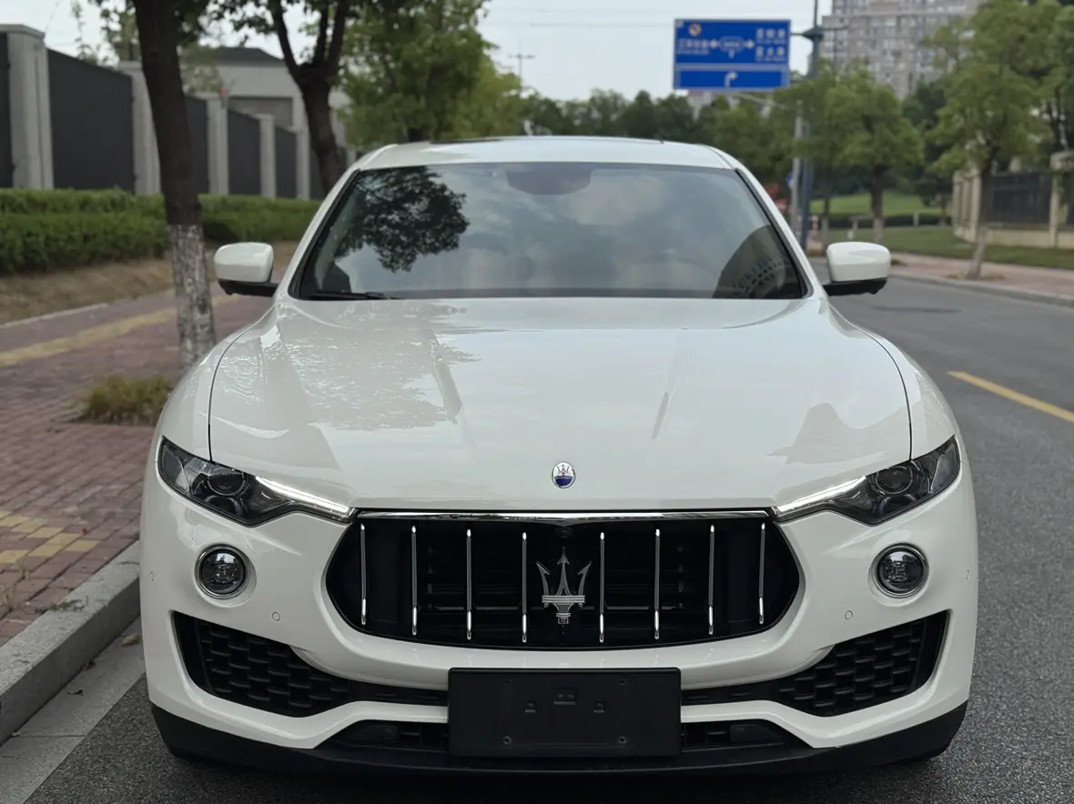Maserati Levante  из Китая